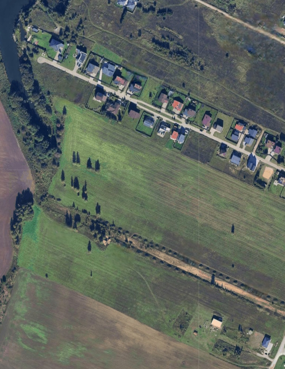 RADAILIUOSE PARDUODAMI SKLYPAI