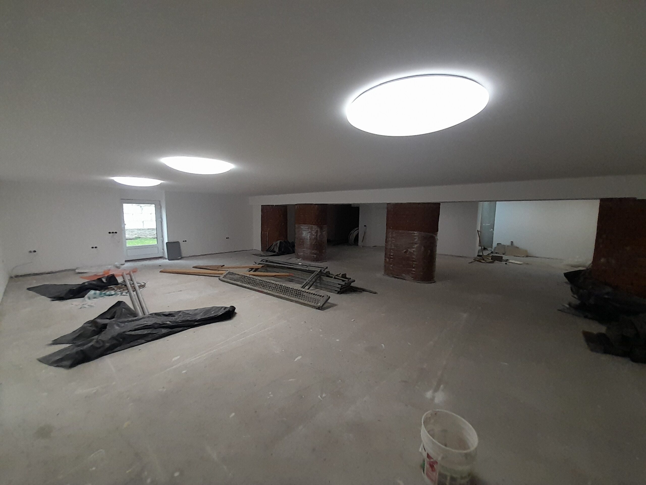 Išnuomojamas 800 kv.m. Komercinis pastatas Klaipėdos centre Priestočio g.