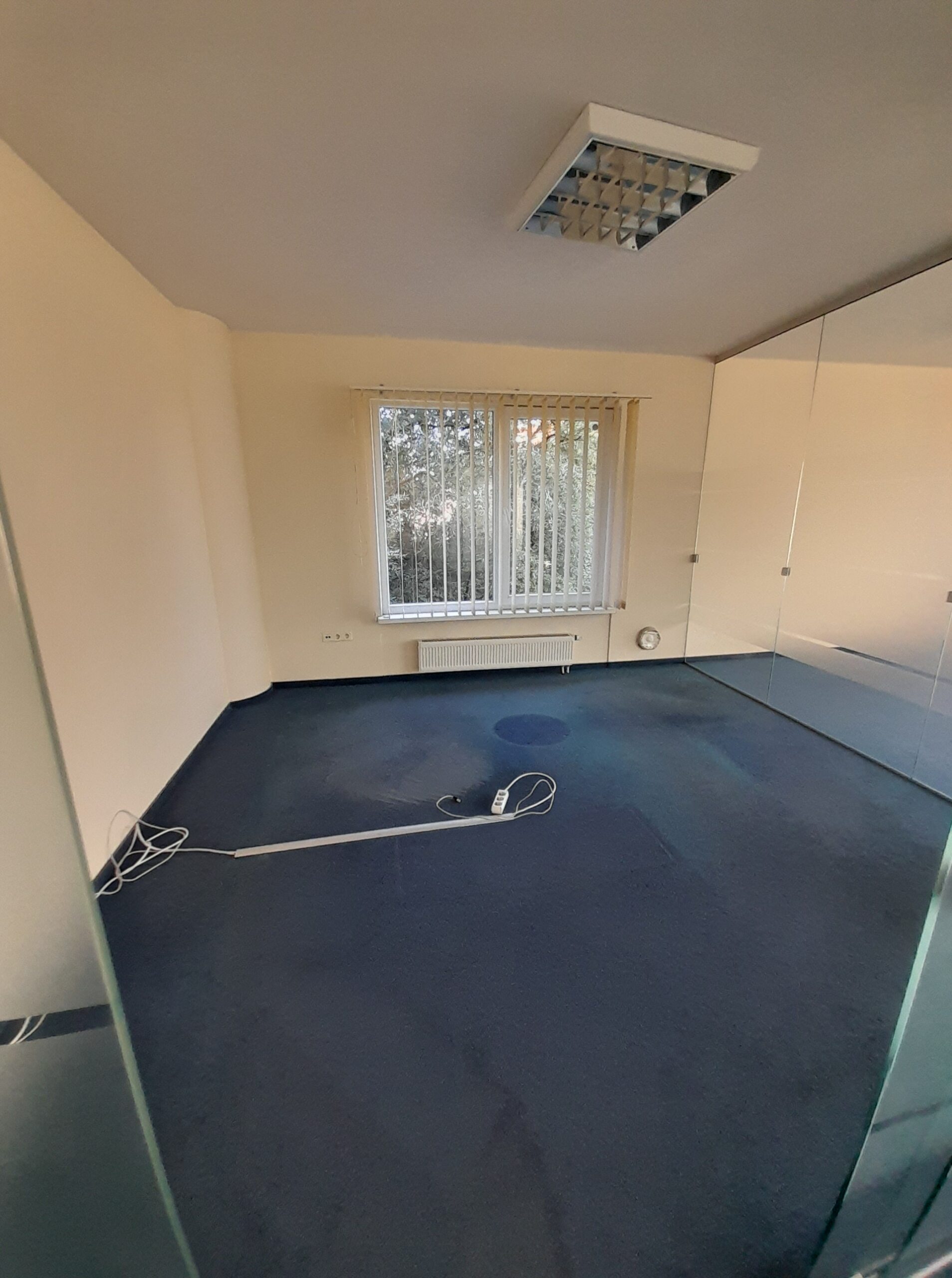 Išnuomojamos 95 kv.m. Administracinės patalpos Taikos pr 4A Klaipėdos miesto centre