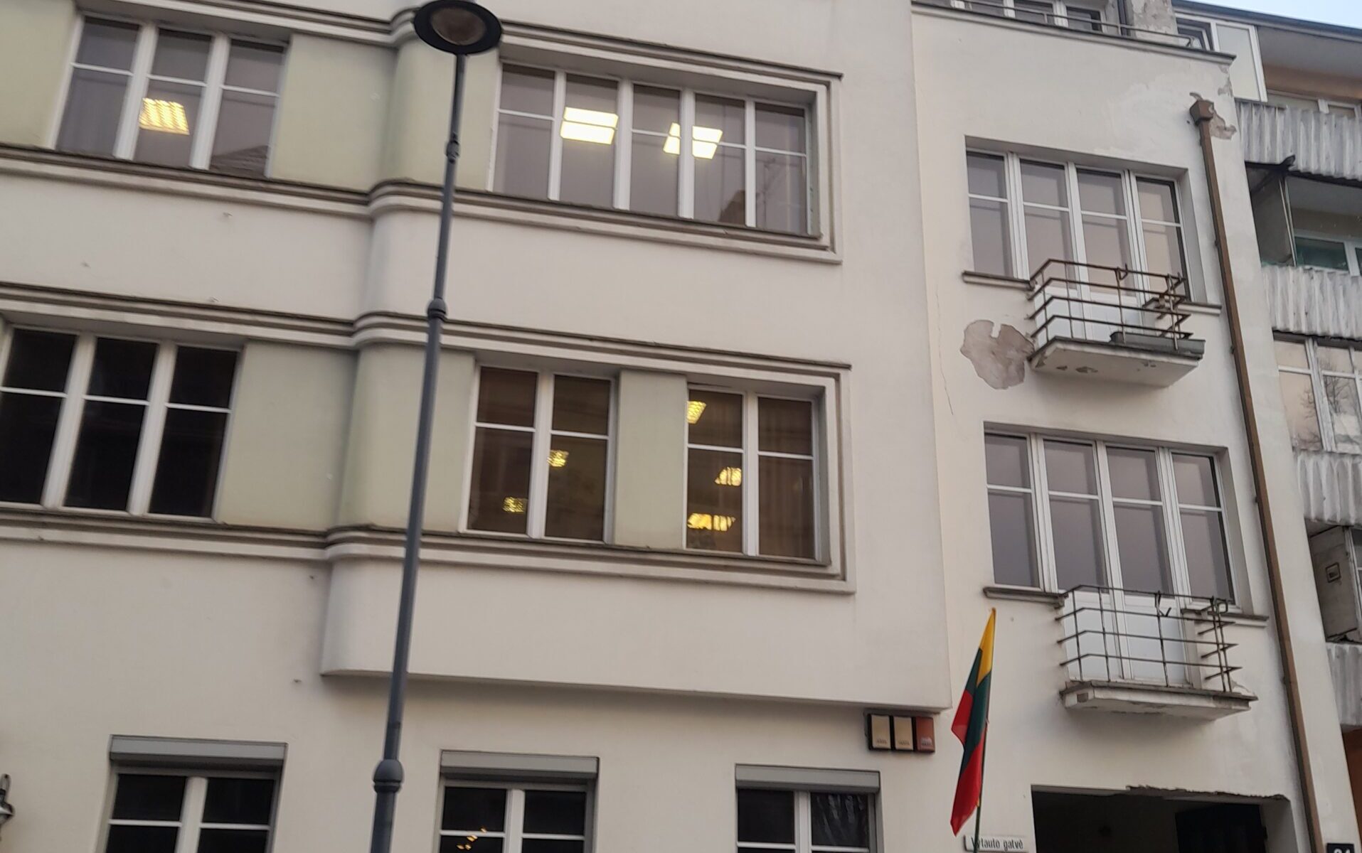 Išnuomojamos 22 kv.m, administracinės patalpos Klaipėdos centre. Pirmas aukštas
