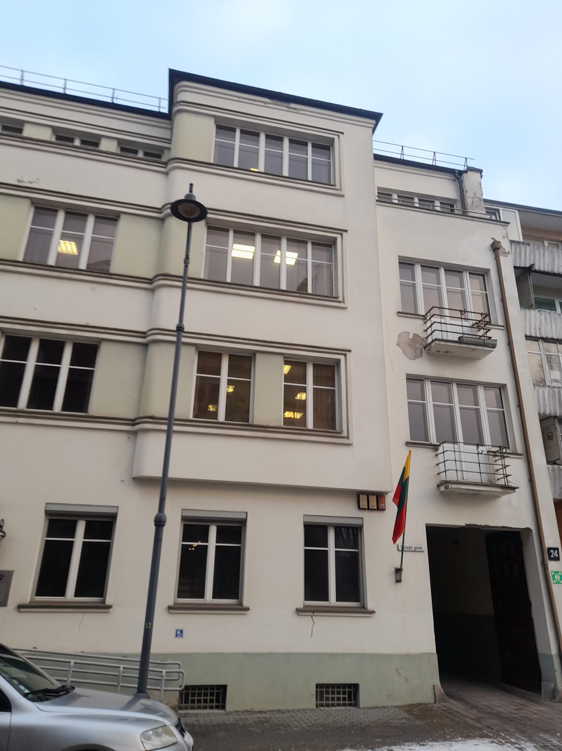Išnuomojamos 22 kv.m, administracinės patalpos Klaipėdos centre. Pirmas aukštas