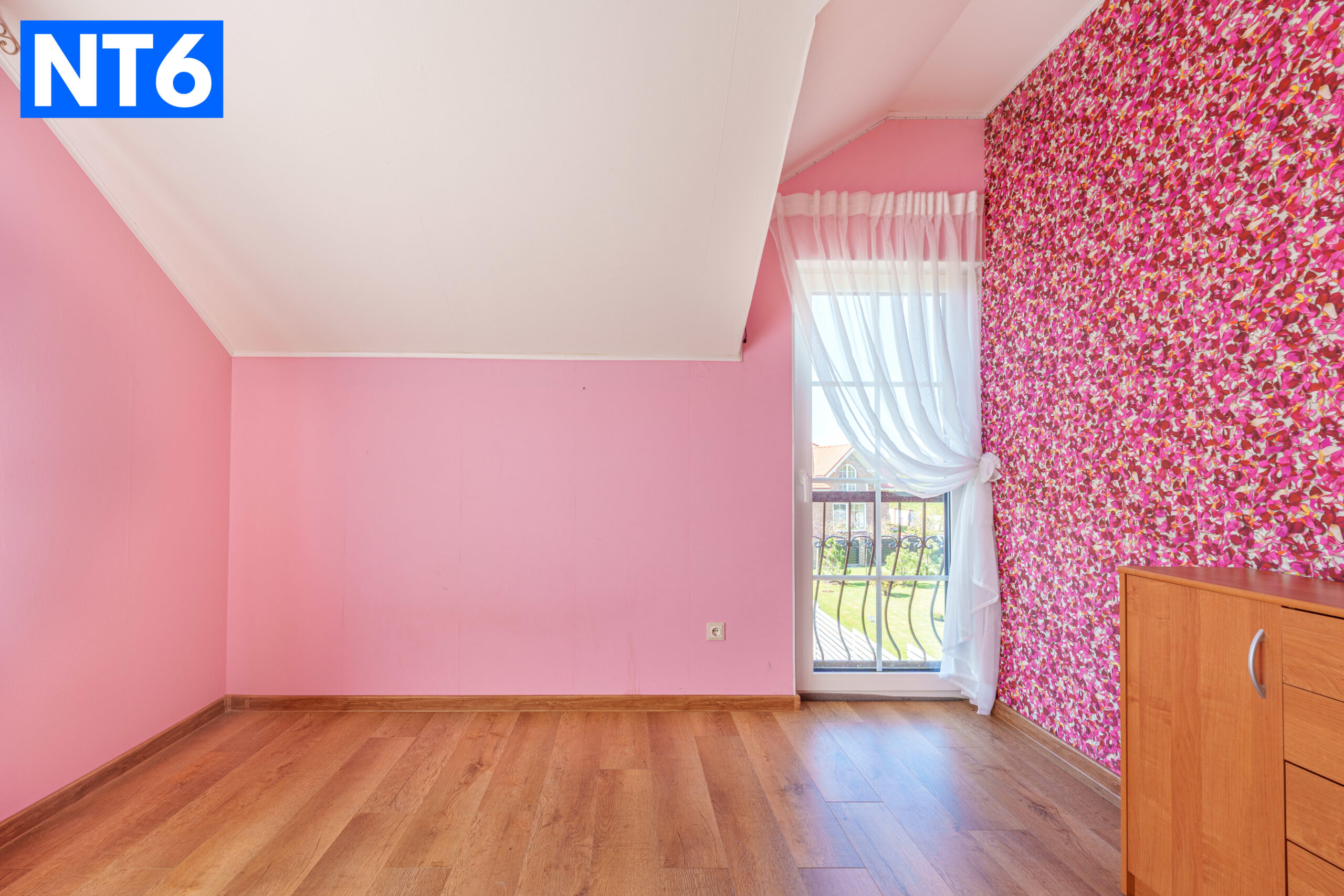 PARDUDOAMAS NAMAS SU SKLYPU