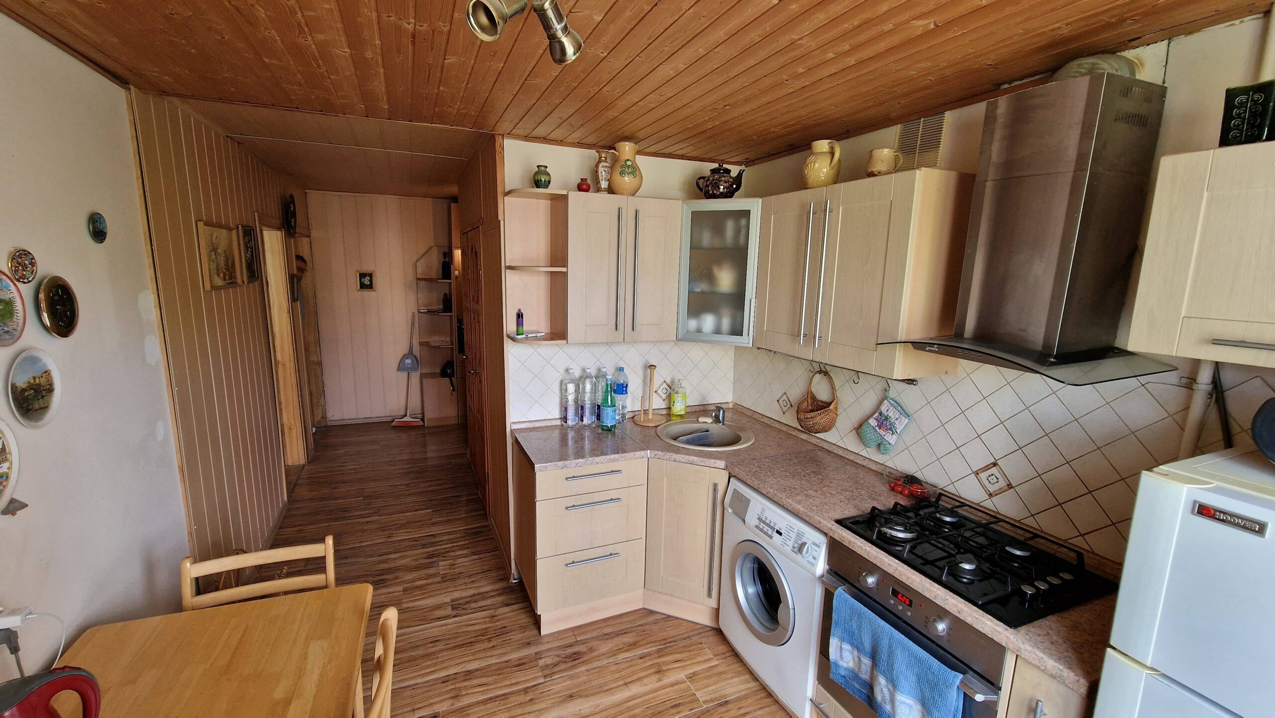 Parduodamas pilnai suremontuotą 2 kambarių butą, esantį ketvirtame aukšte, Ateities g. 42, Panevėžyje