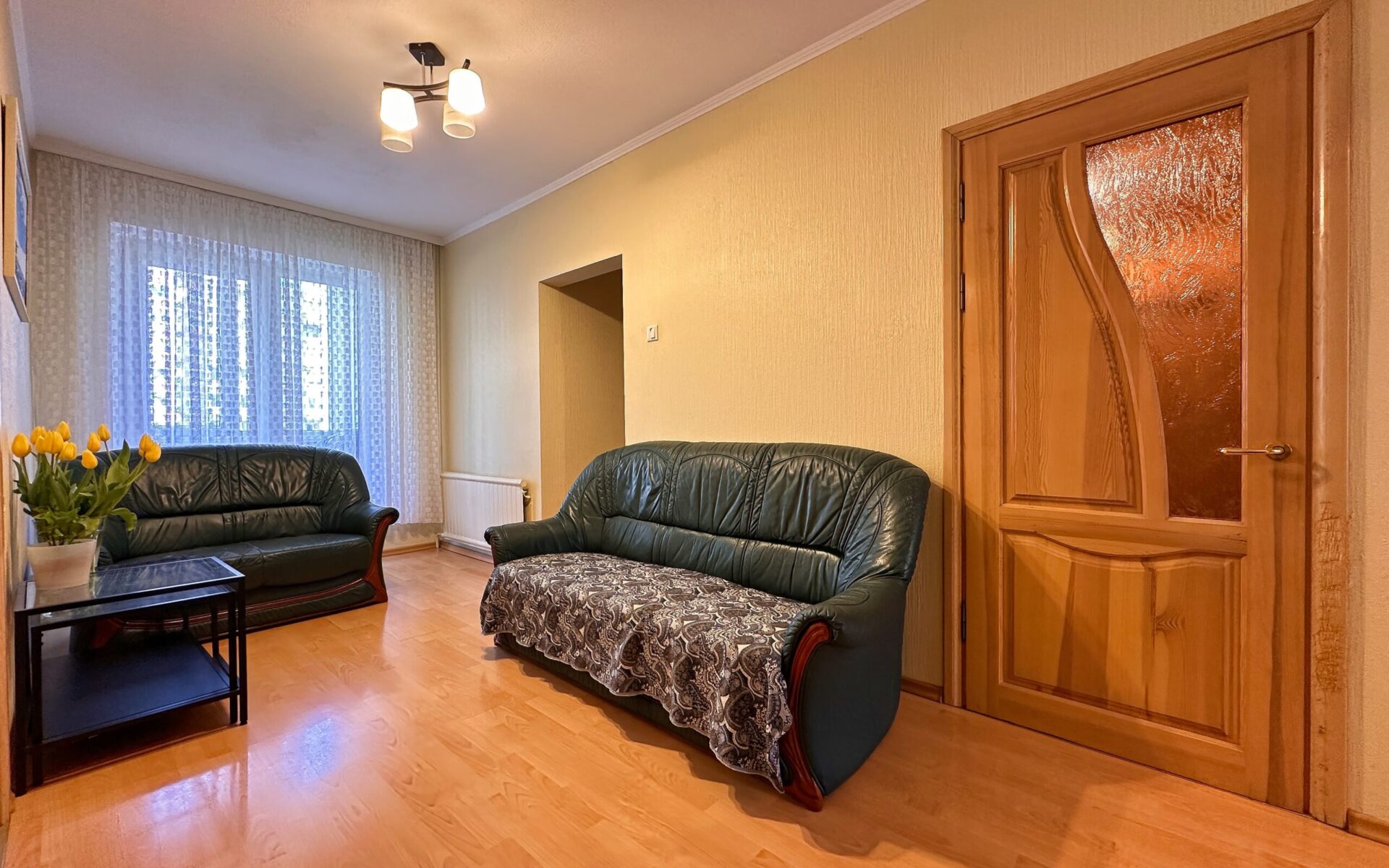 3 kambarių butas su holu Klaipėdoje