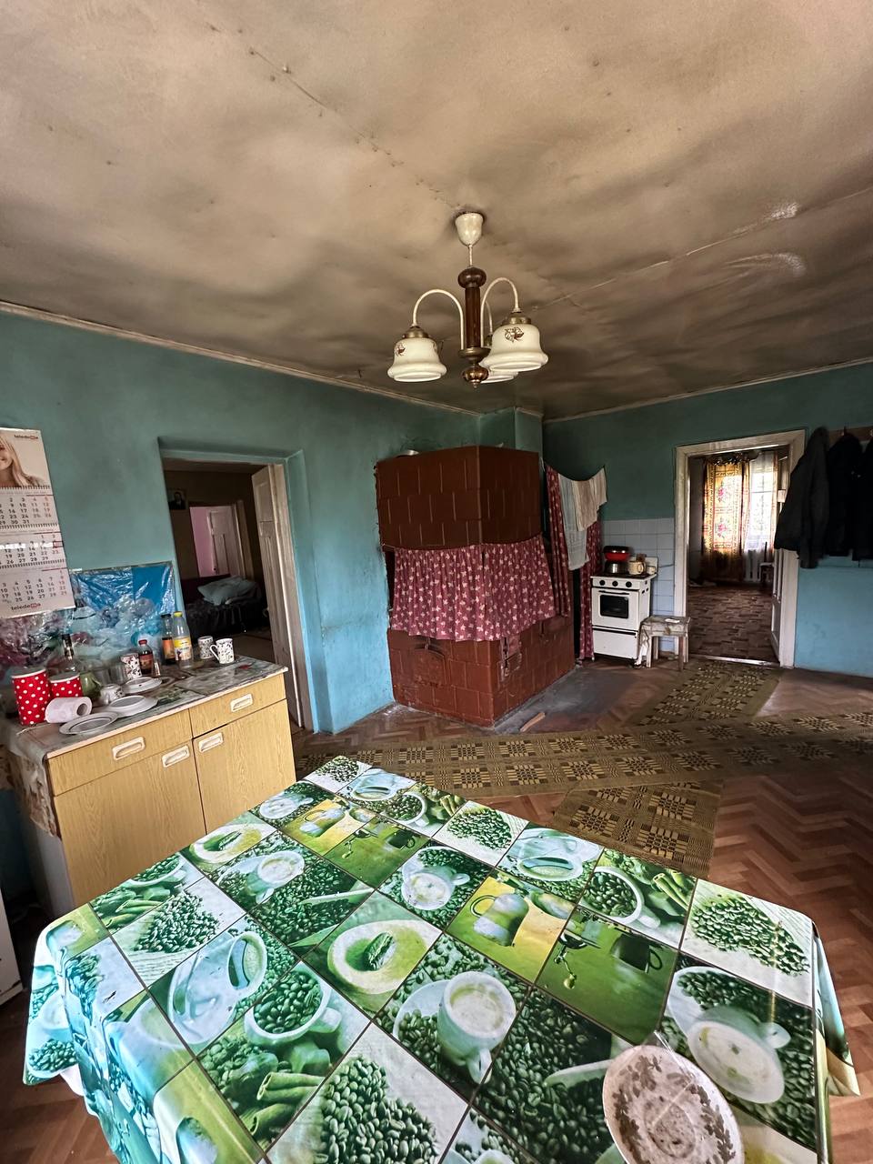 Parduodamas mūrinis namas