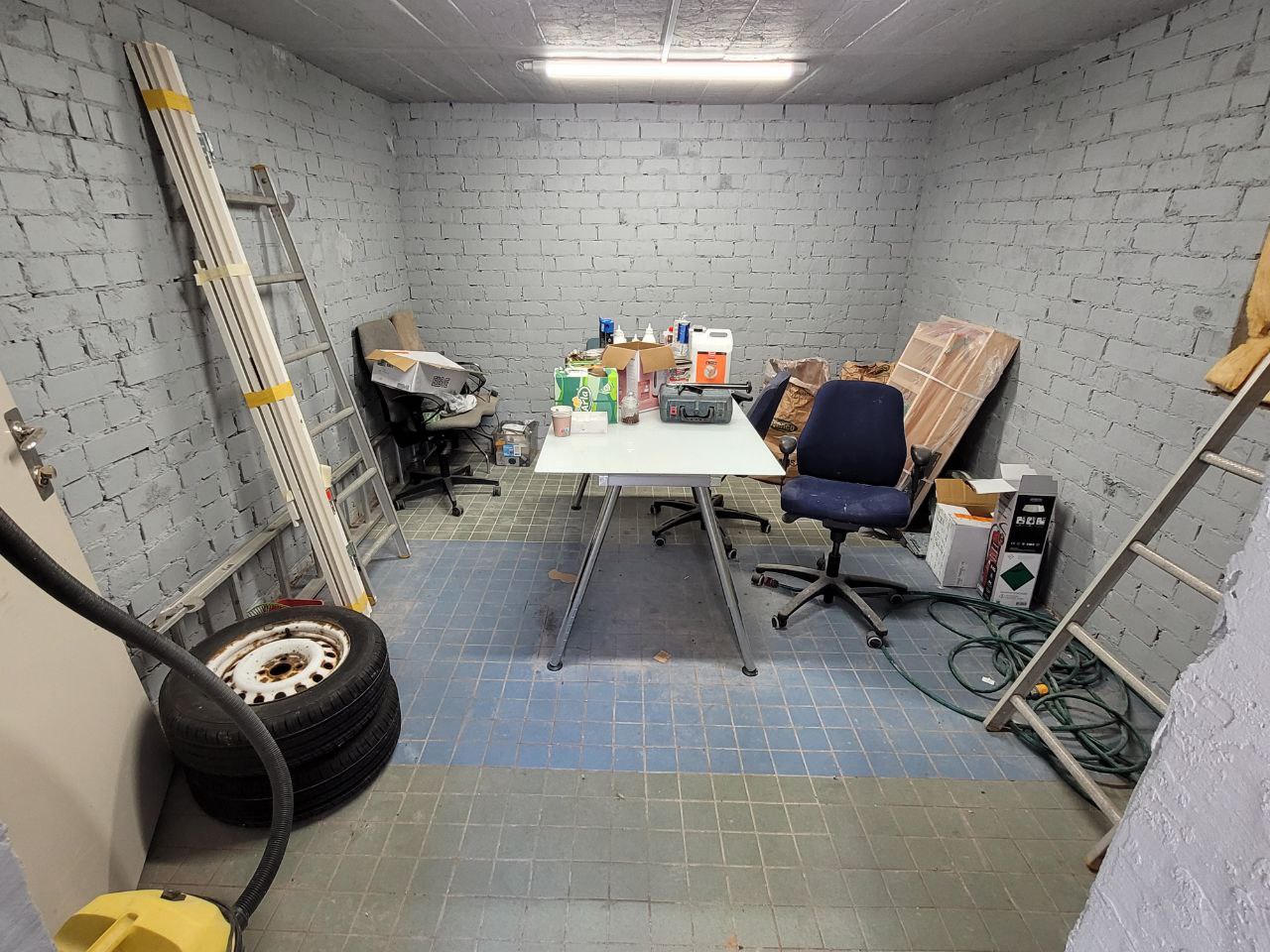 Parduodama rąstinė sodyba Šakių r.sav. , Griškabūdžio k., J. Jablonskio g. 24