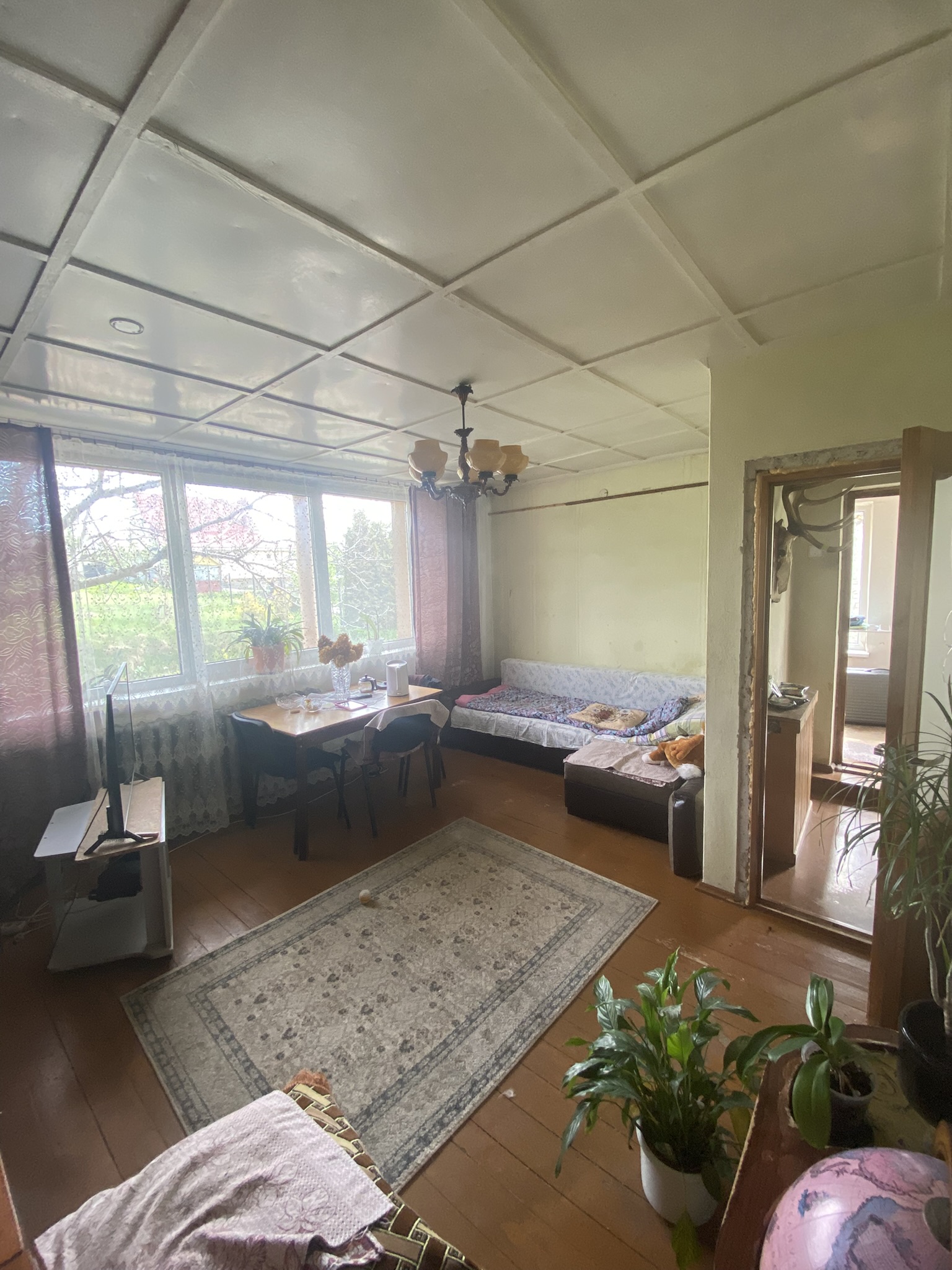 PARDUODAMAS MŪRINIS NAMAS, ŠIAURĖS SODŲ 4-OJI G. 4, VILNIUJE.