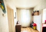 Parduodamas 1 kambario su holu, 44 m2 butas Mogiliovo gatvėje, Klaipėdoje.