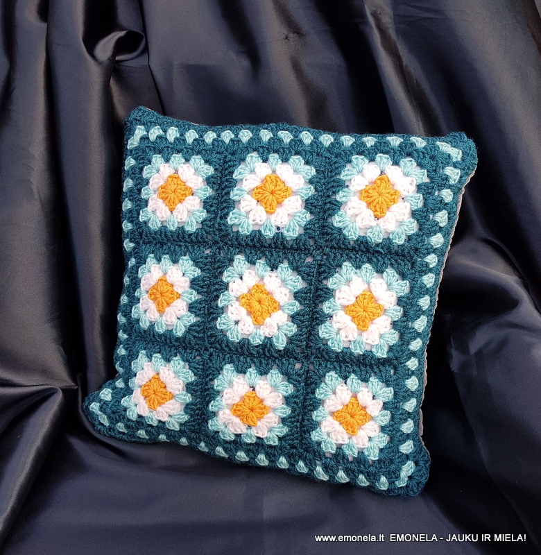 Pagalvėlės dekoratyvinės MOČIUTĖS KVADRATUKAI