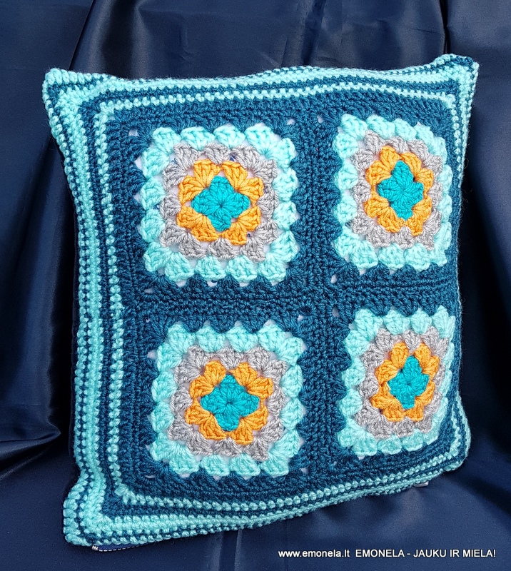 Pagalvėlės dekoratyvinės MOČIUTĖS KVADRATUKAI