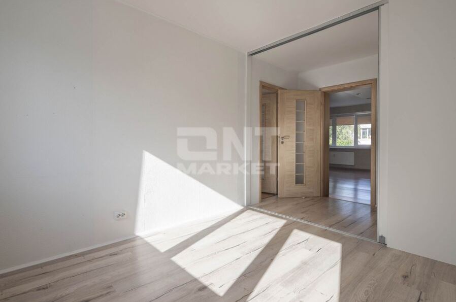 Parduodamas 3 kambarių butas, Klaipėdoje