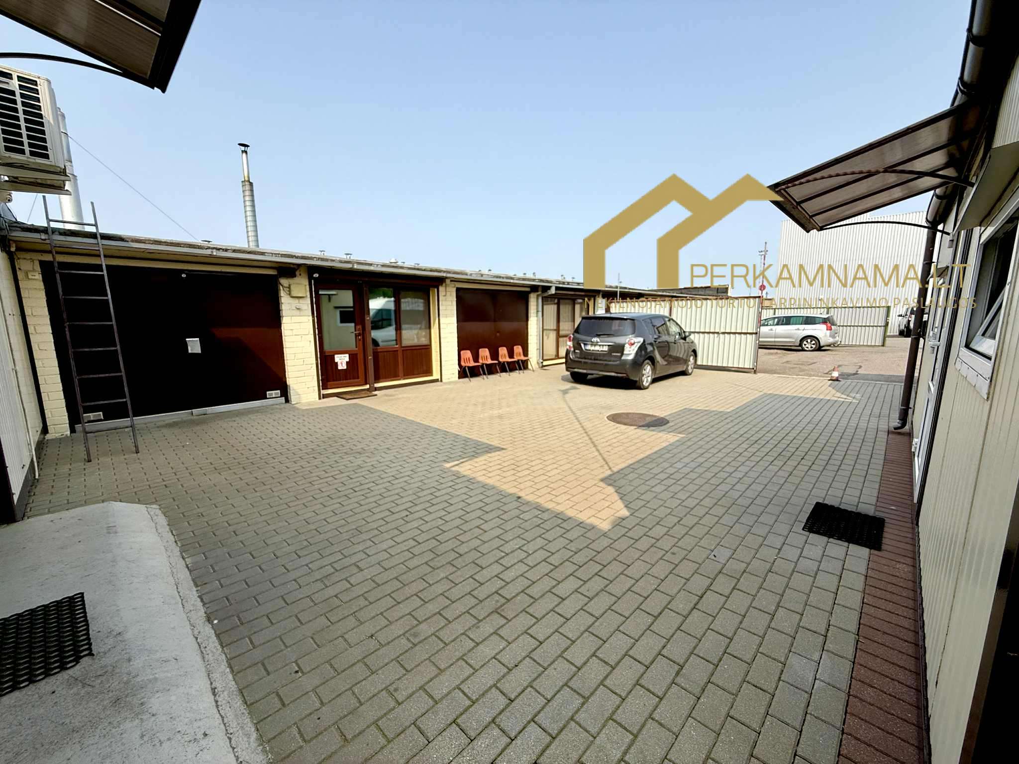 Parduodamas patalpų kompleksas Klaipėdoje