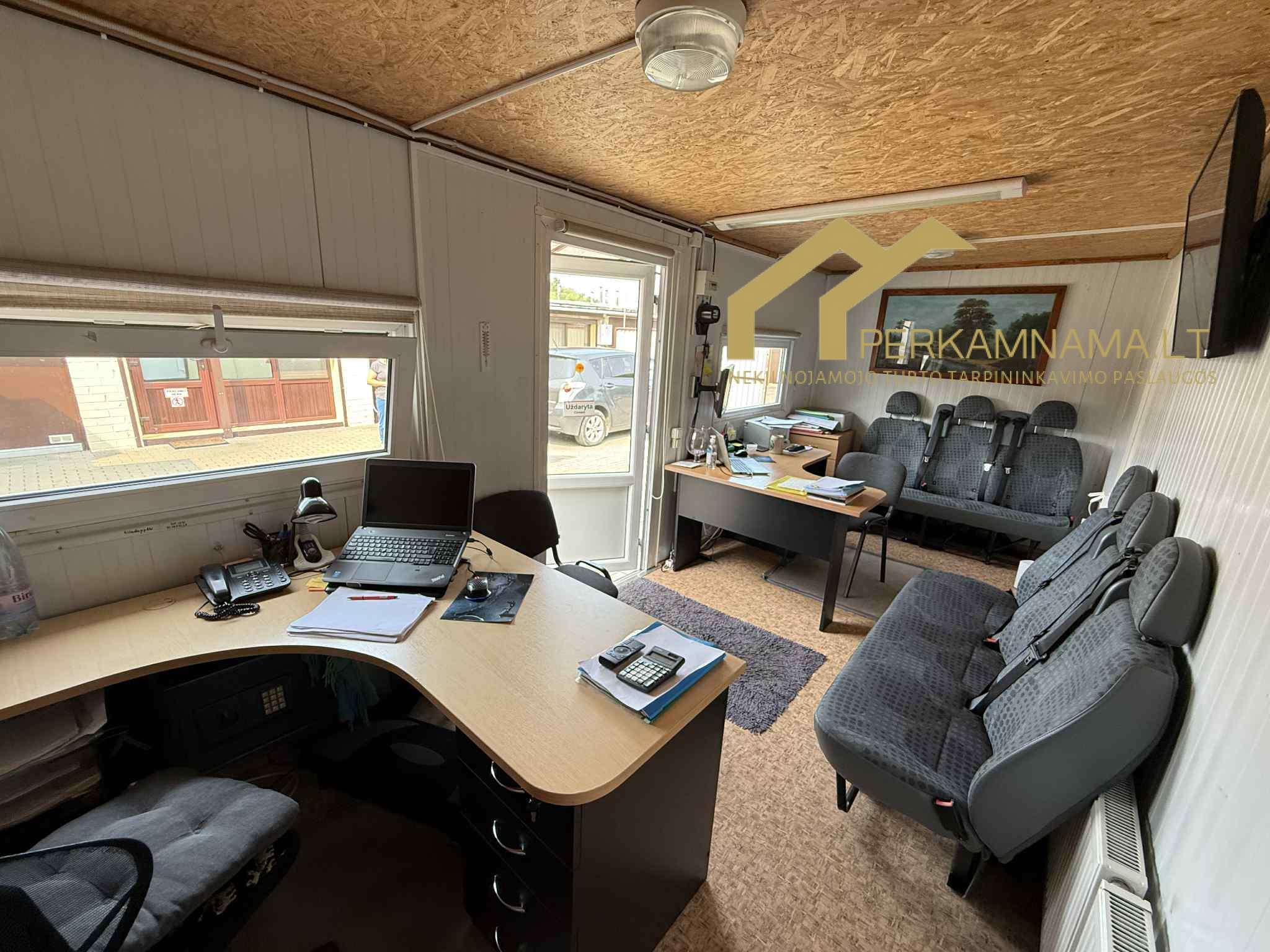 Parduodamas patalpų kompleksas Klaipėdoje