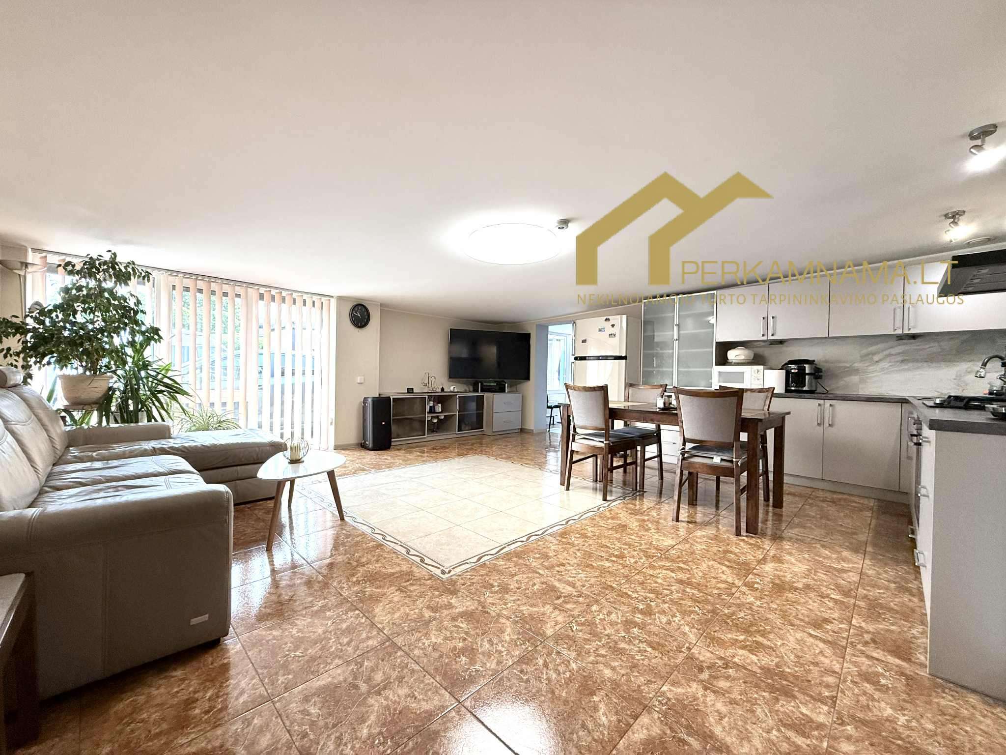 Parduodamas patalpų kompleksas Klaipėdoje