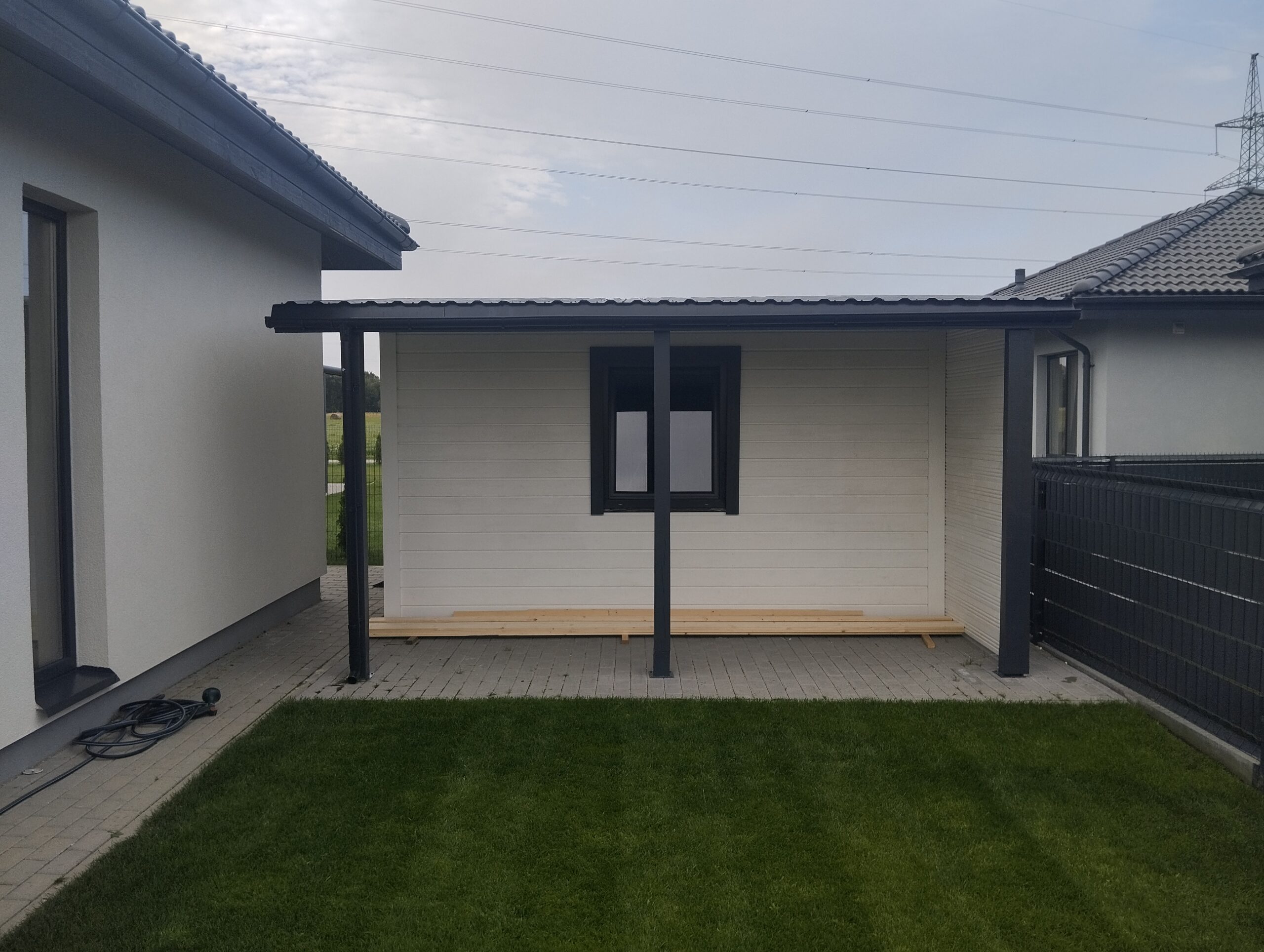 Staliaus darbai, tvorų dažymas