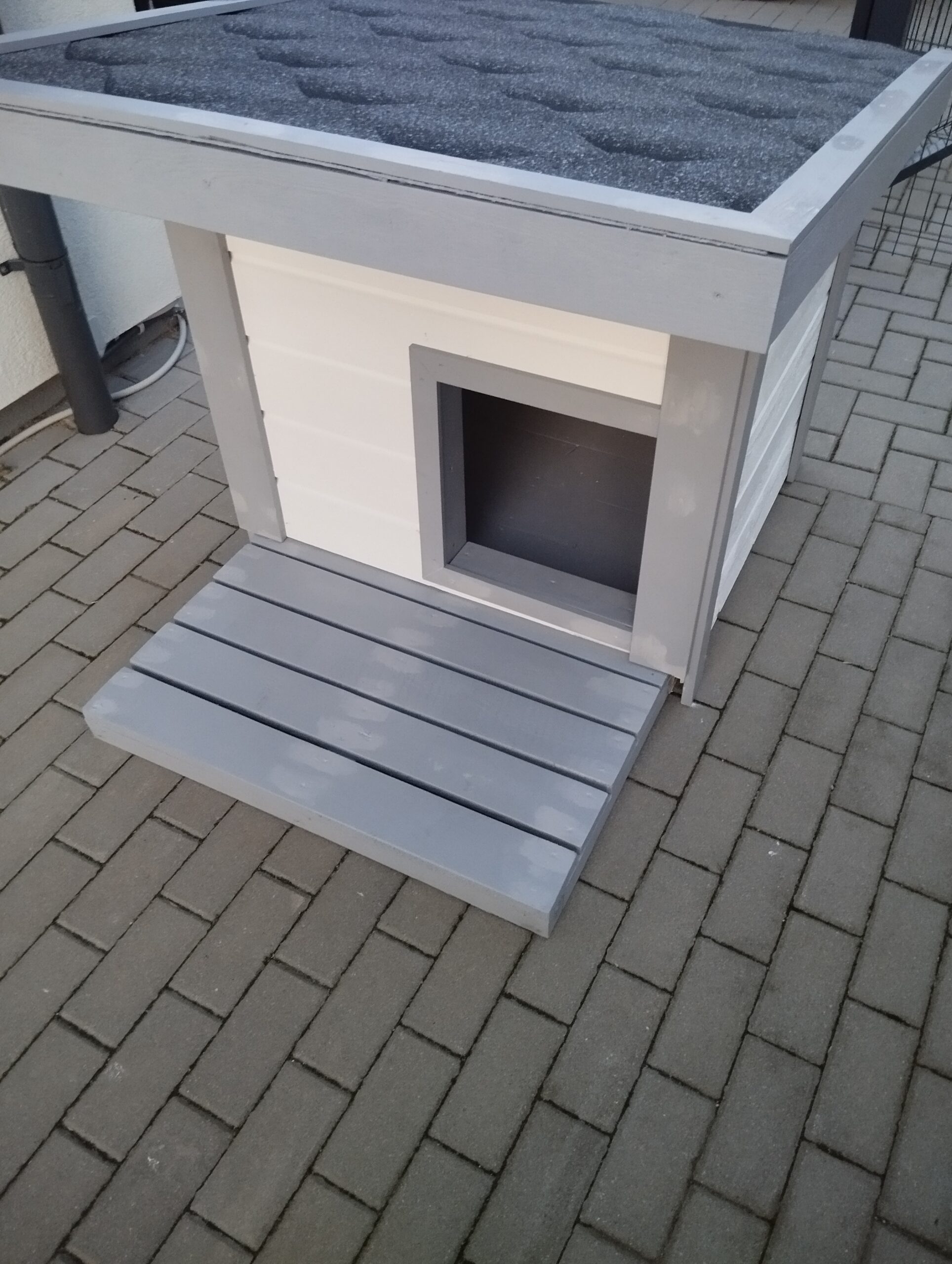 Staliaus darbai, tvorų dažymas