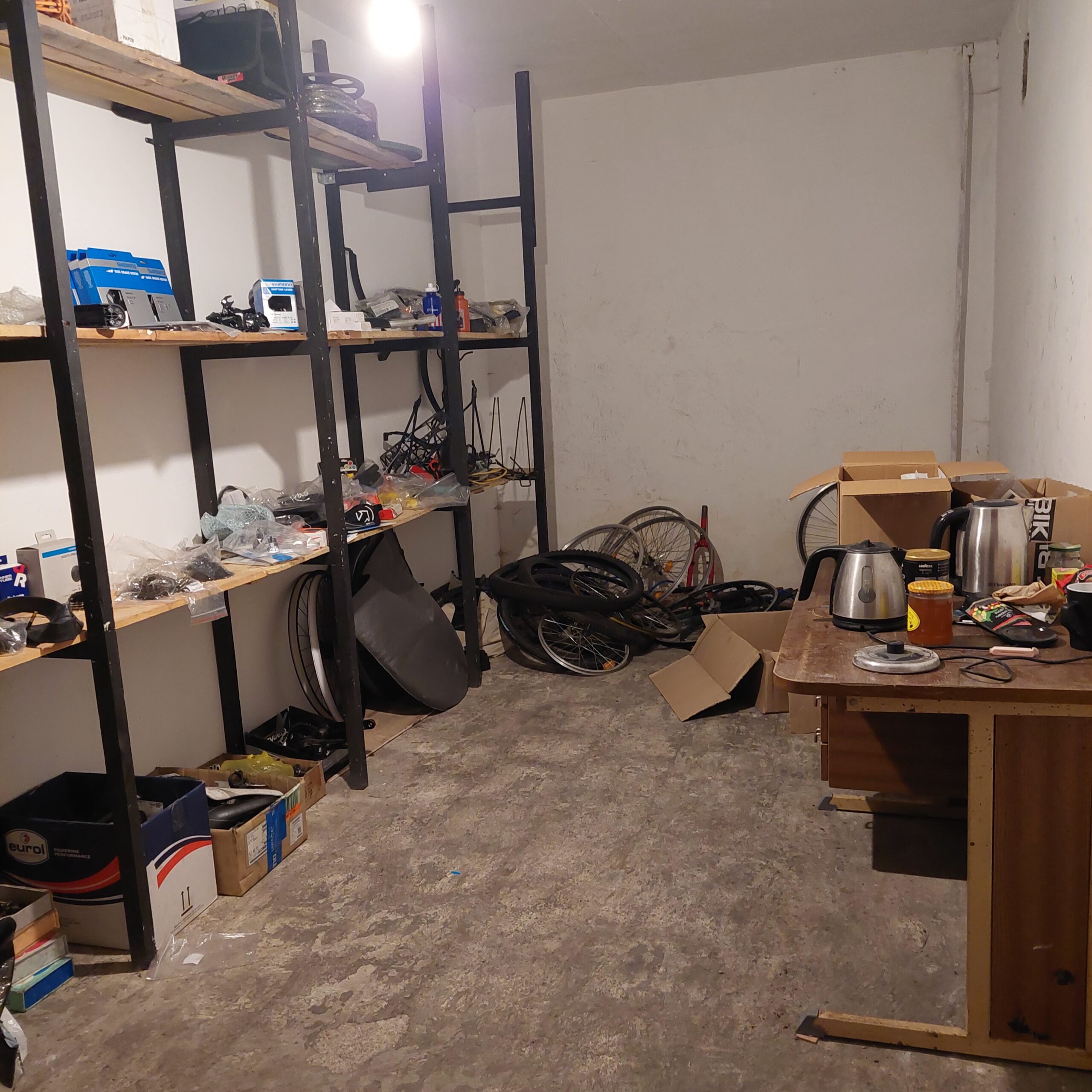 Parduodamos patalpos šalia AKROPOLIO