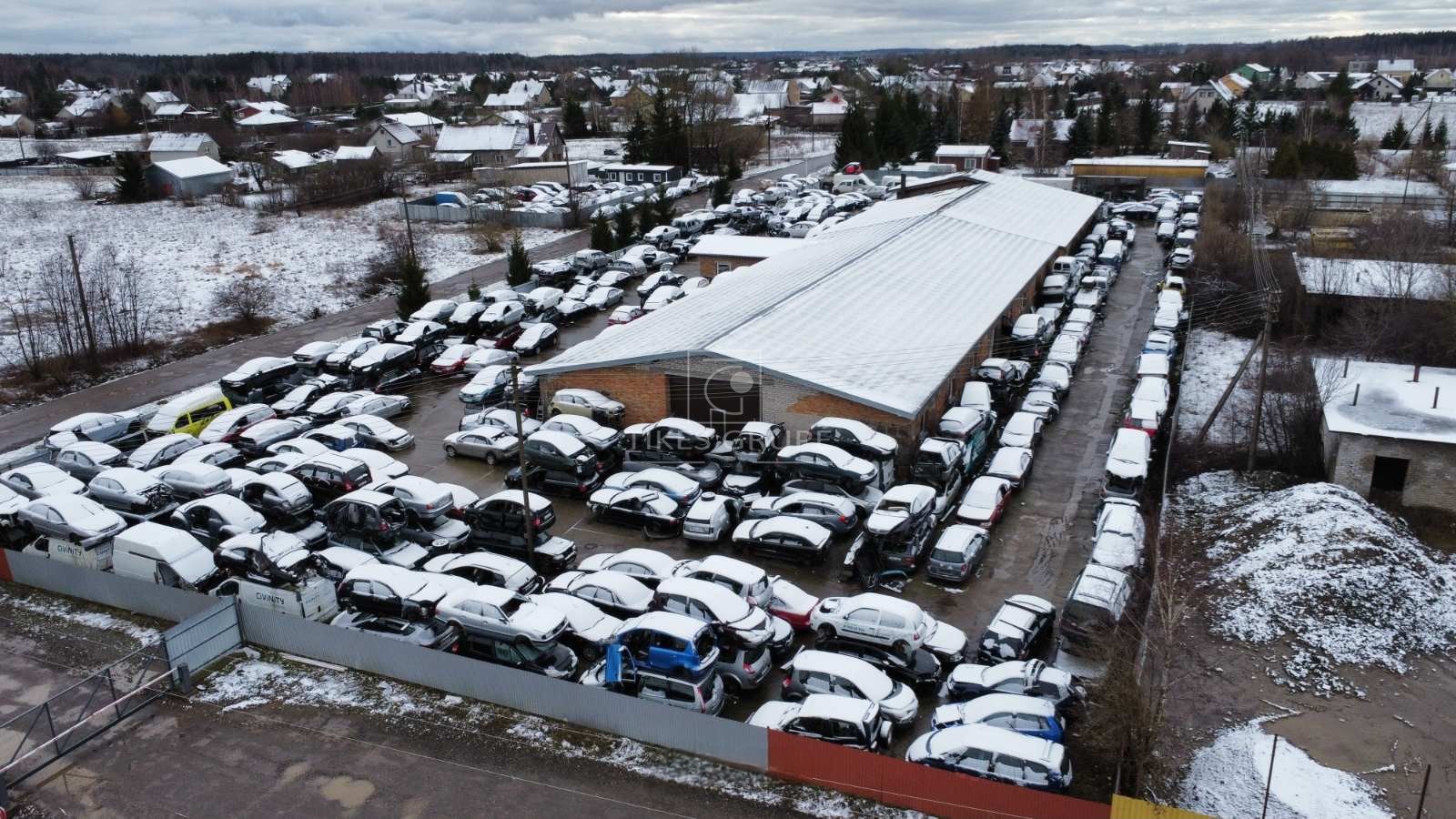 Parduodamas autolaužynas