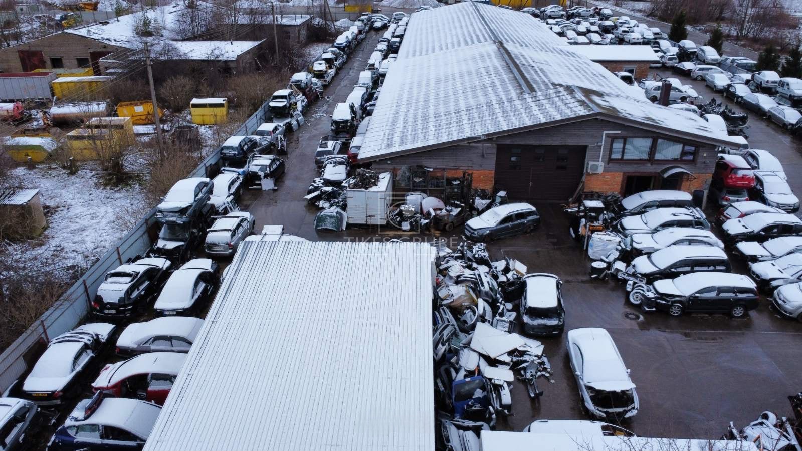 Parduodamas autolaužynas