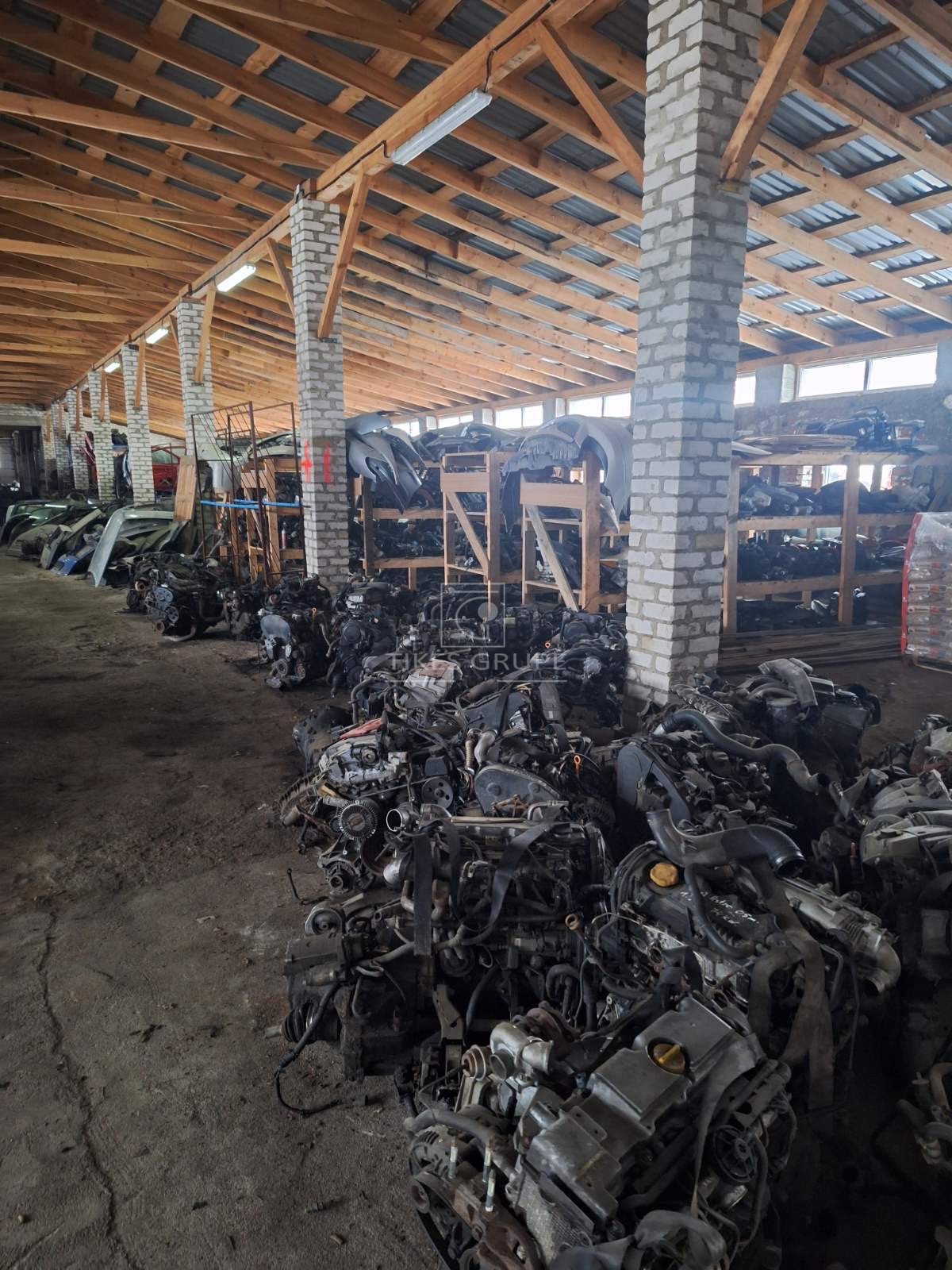 Parduodamas autolaužynas