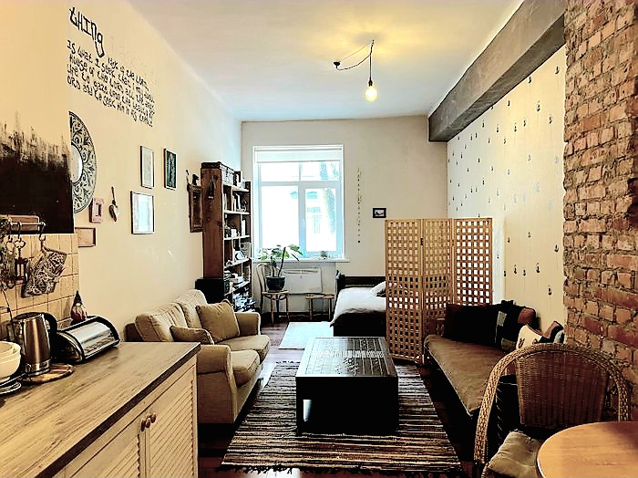 Centre parduodamas butas studija