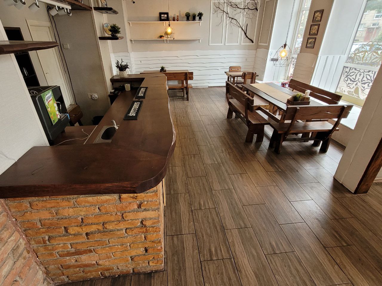 Puikiai įrengtos kavinės patalpos Klaipėdoje