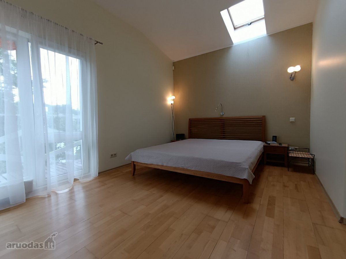 Parduodamas jaukus 4 kambarių mūrinis namas šalia miško Balsiuose (Vilnius)