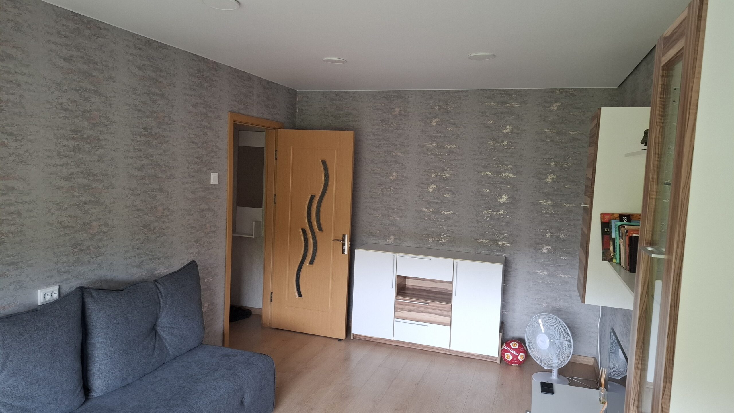 Parduodamas 1 kambario butas