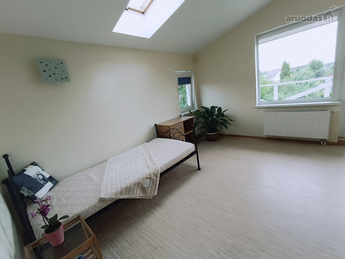 Parduodamas jaukus 4 kambarių mūrinis namas šalia miško Balsiuose (Vilnius)