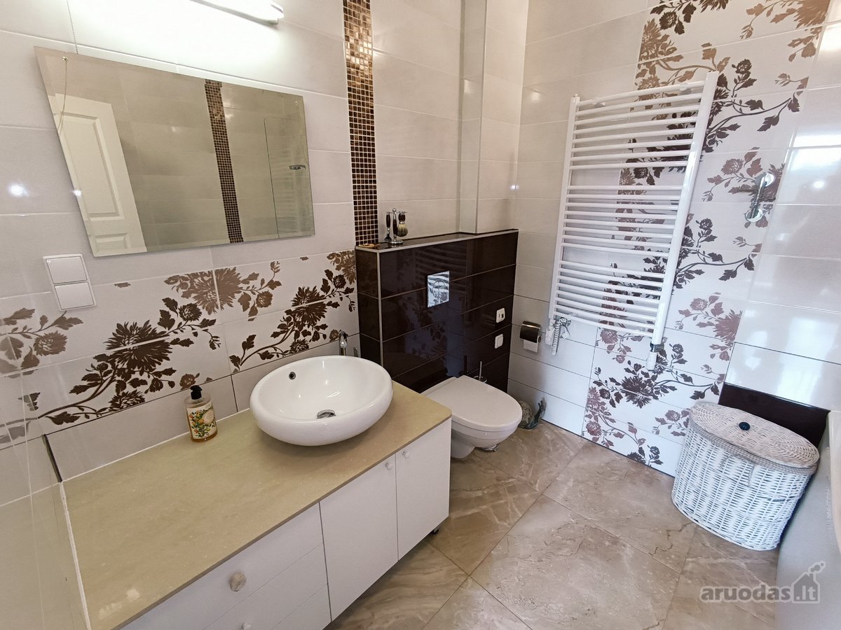 Parduodamas jaukus 4 kambarių mūrinis namas šalia miško Balsiuose (Vilnius)