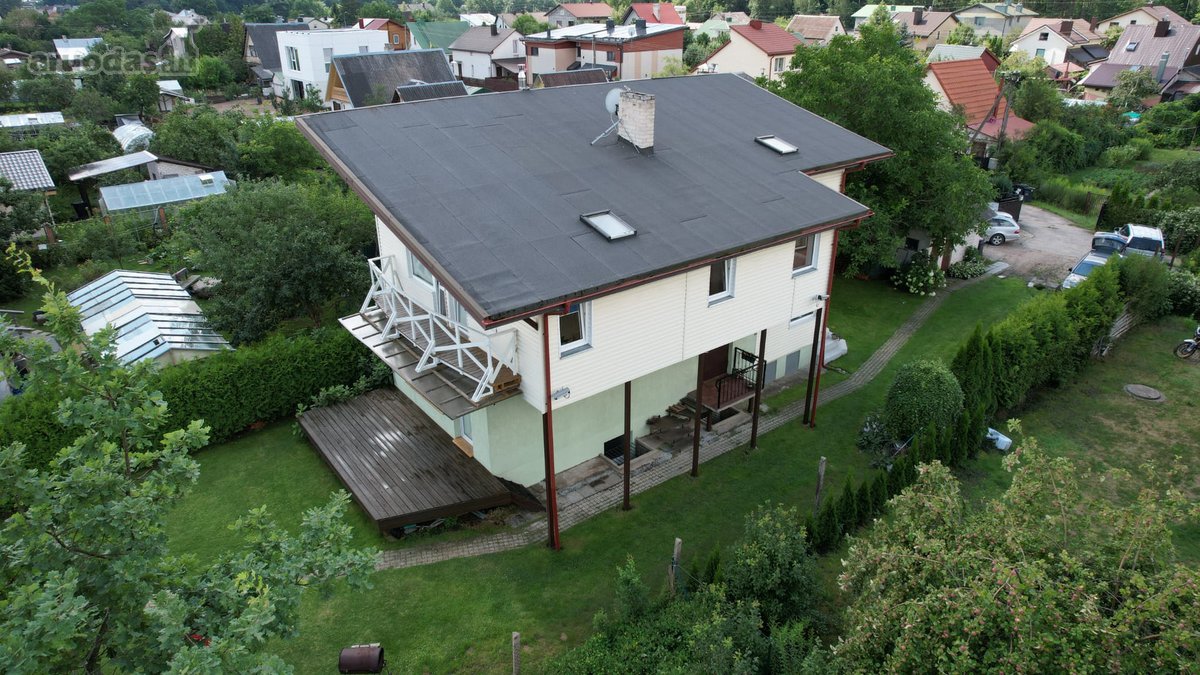 Parduodamas jaukus 4 kambarių mūrinis namas šalia miško Balsiuose (Vilnius)