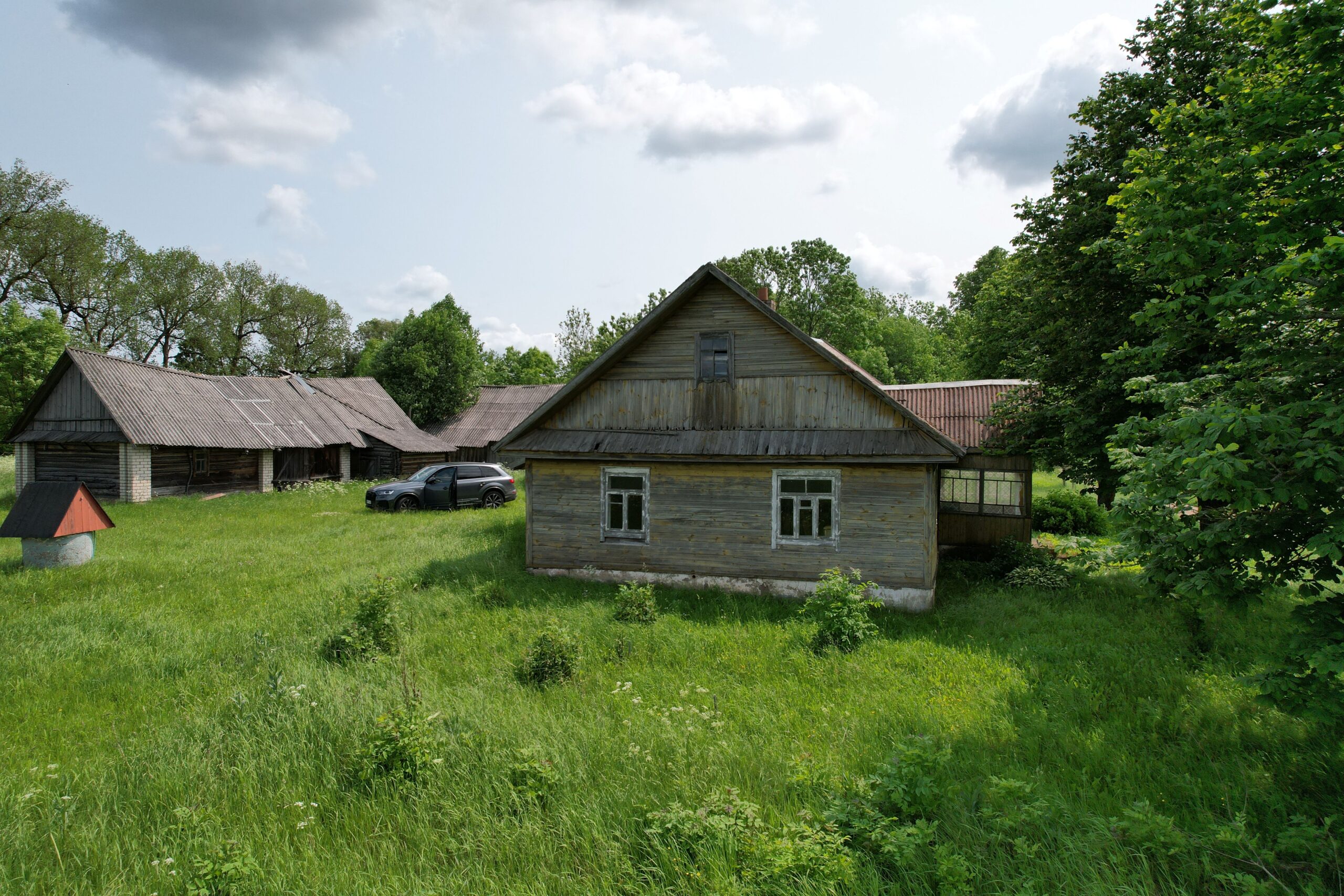 PARDUODAMA GRAŽI, TVARKINGA SODYBA