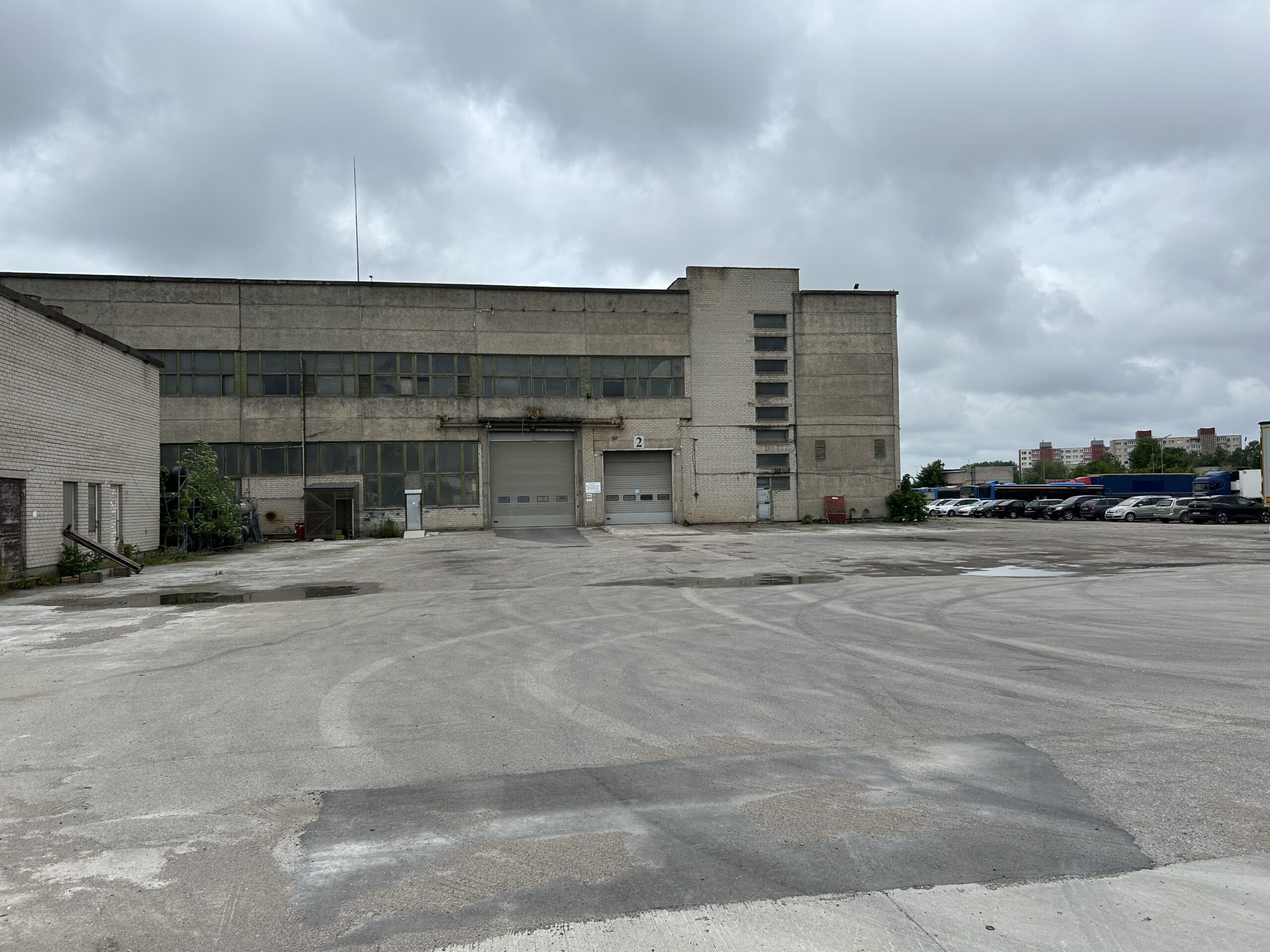 Išnuomojamos 2260 kv.m. Gamybos ir sandėliavimo patalpos Šilutės pl. Klaipėda