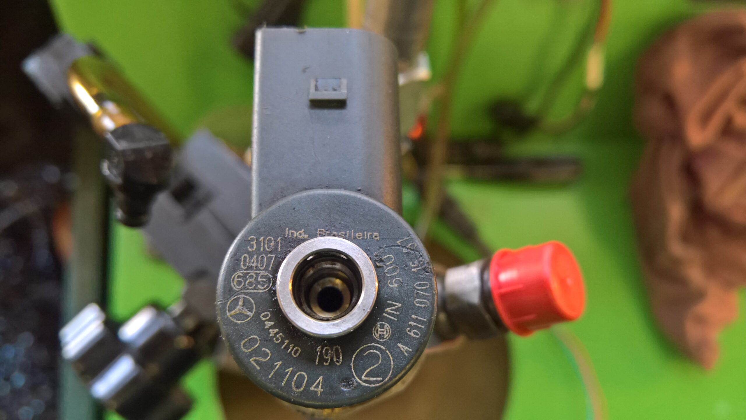 Kuro purkštukai Jeep-Grand Cherokee,Mercedes-Sprinter. 0445110190