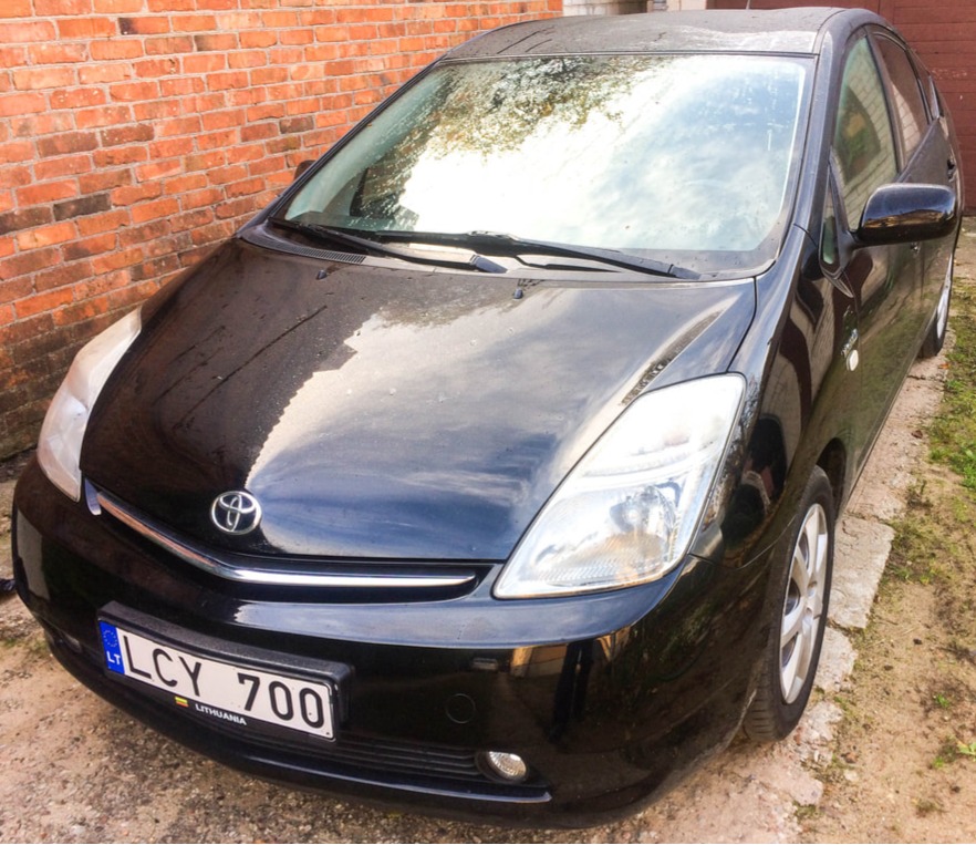 Toyota Prius nuoma ir išperkamoji, darbui – pavežėjams, kurjeriams, taksistams ar asmeninėms reikmėms – visoje Lietuvoje