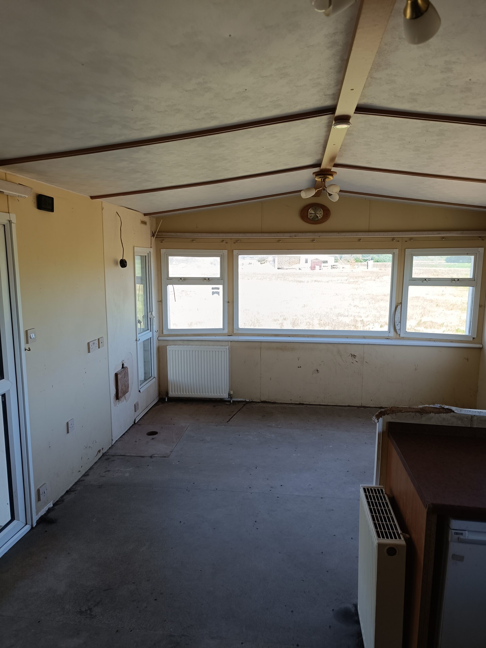 Vidmantų sen. Kiauleikių k. Parduodamas 13,42 arų sklypas su 58 kv.m. Namu. + terasa 18 kv.m.