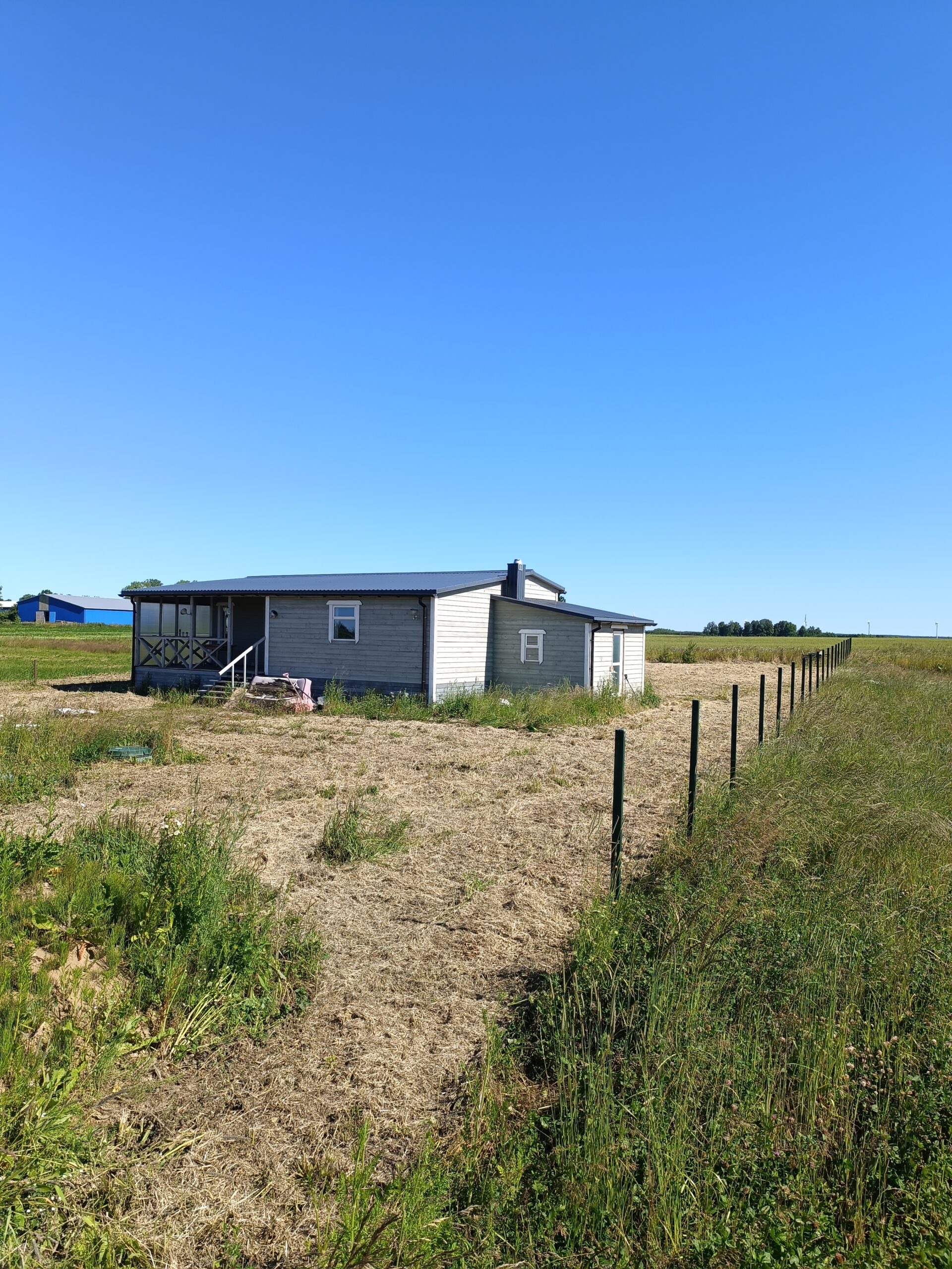 Vidmantų sen. Kiauleikių k. Parduodamas 13,42 arų sklypas su 58 kv.m. Namu. + terasa 18 kv.m.