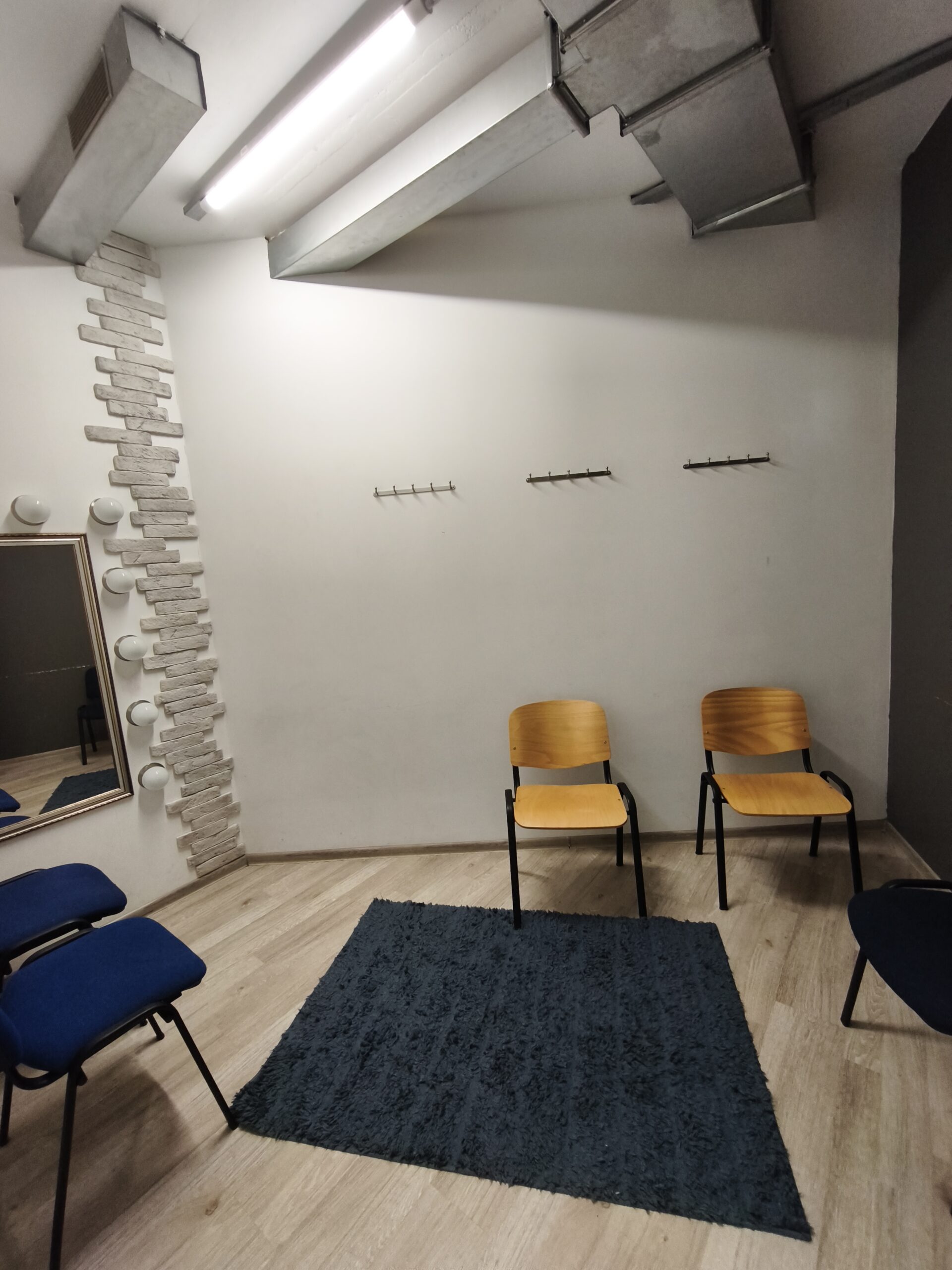 Išnuomojamos 110, 71, 49 kv.m. Patalpos Tiltų g. Klaipėdos senamiestyje