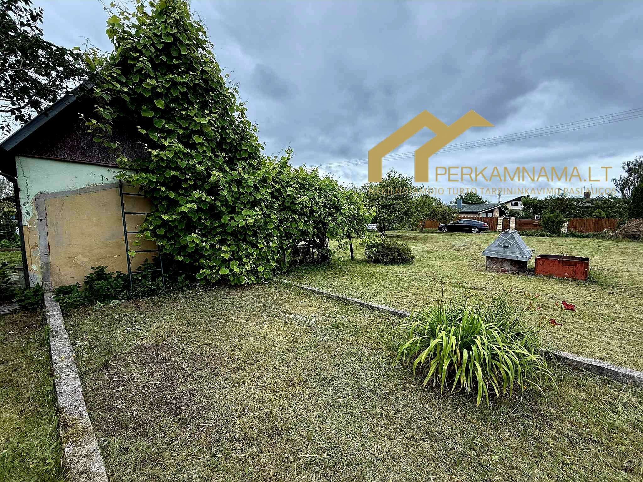 PARDUODAMAS 6 ARŲ SKLYPAS GUBOJOS SODUOSE