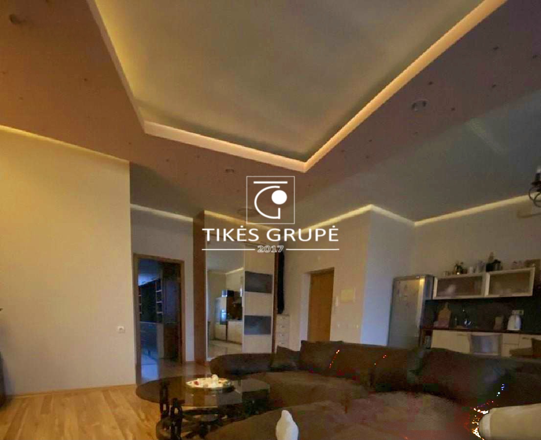 Parduodamas 2 kambarių butas