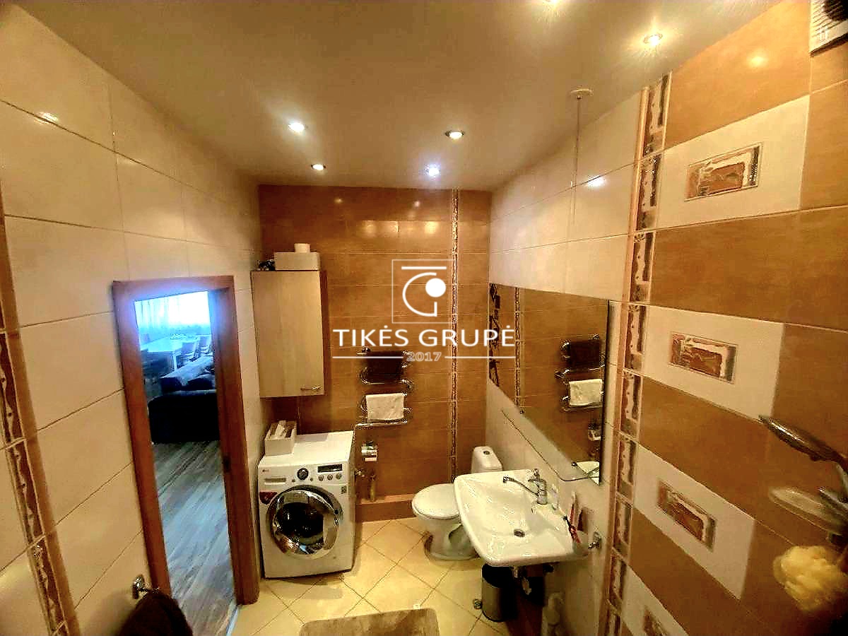 Parduodamas 2 kambarių butas