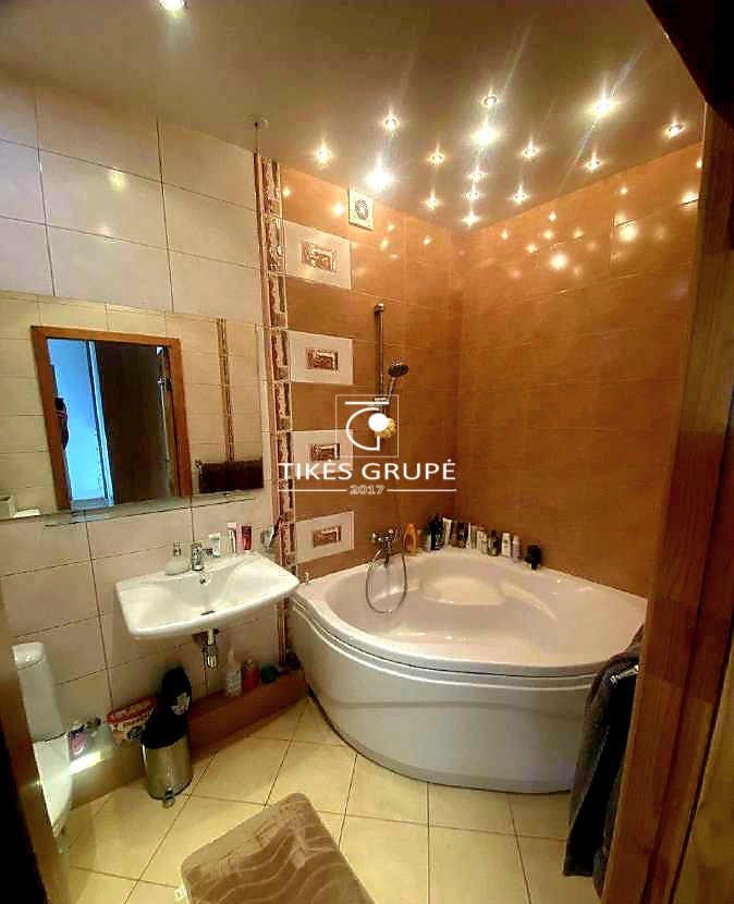 Parduodamas 2 kambarių butas