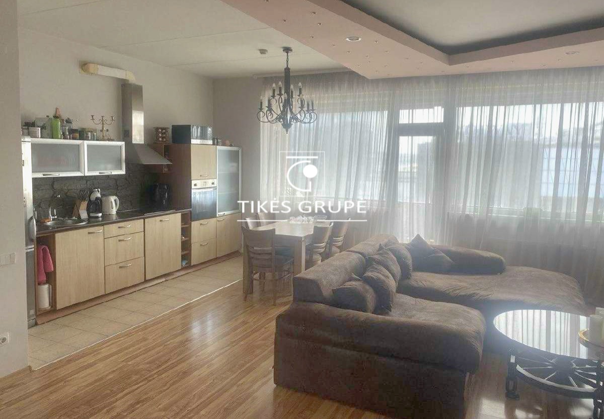 Parduodamas 2 kambarių butas