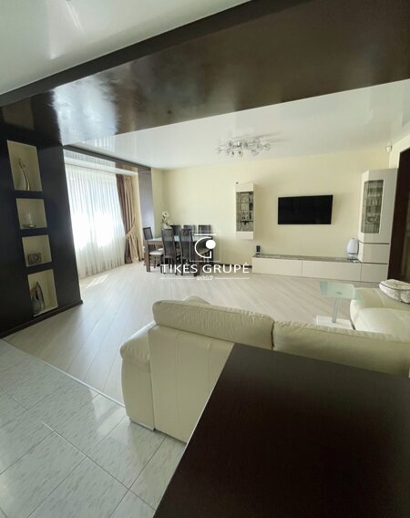 Parduodamas 3 kambarių butas