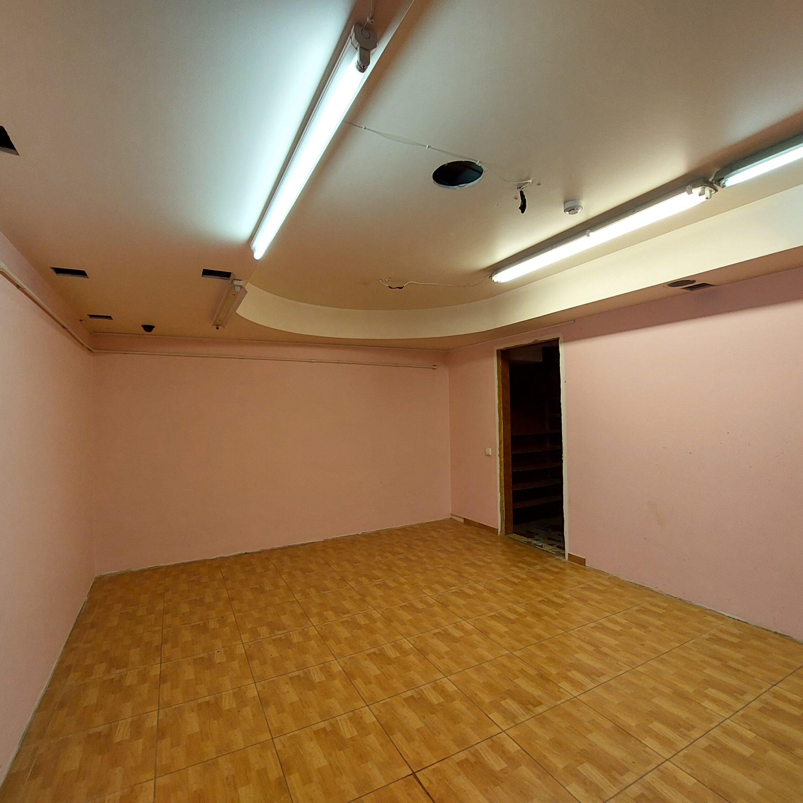 Išnuomojamos prekybinių patalpų dalis