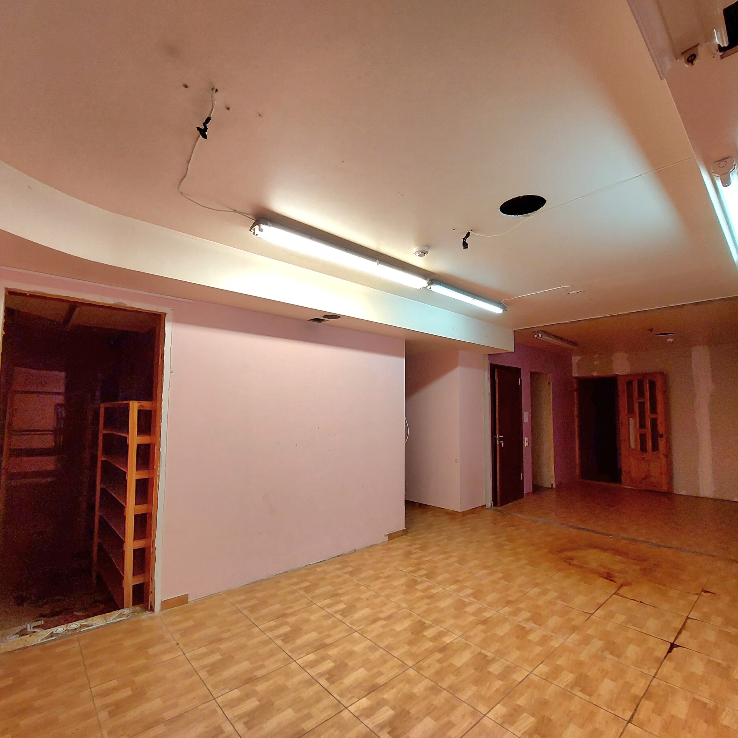 Išnuomojamos prekybinių patalpų dalis