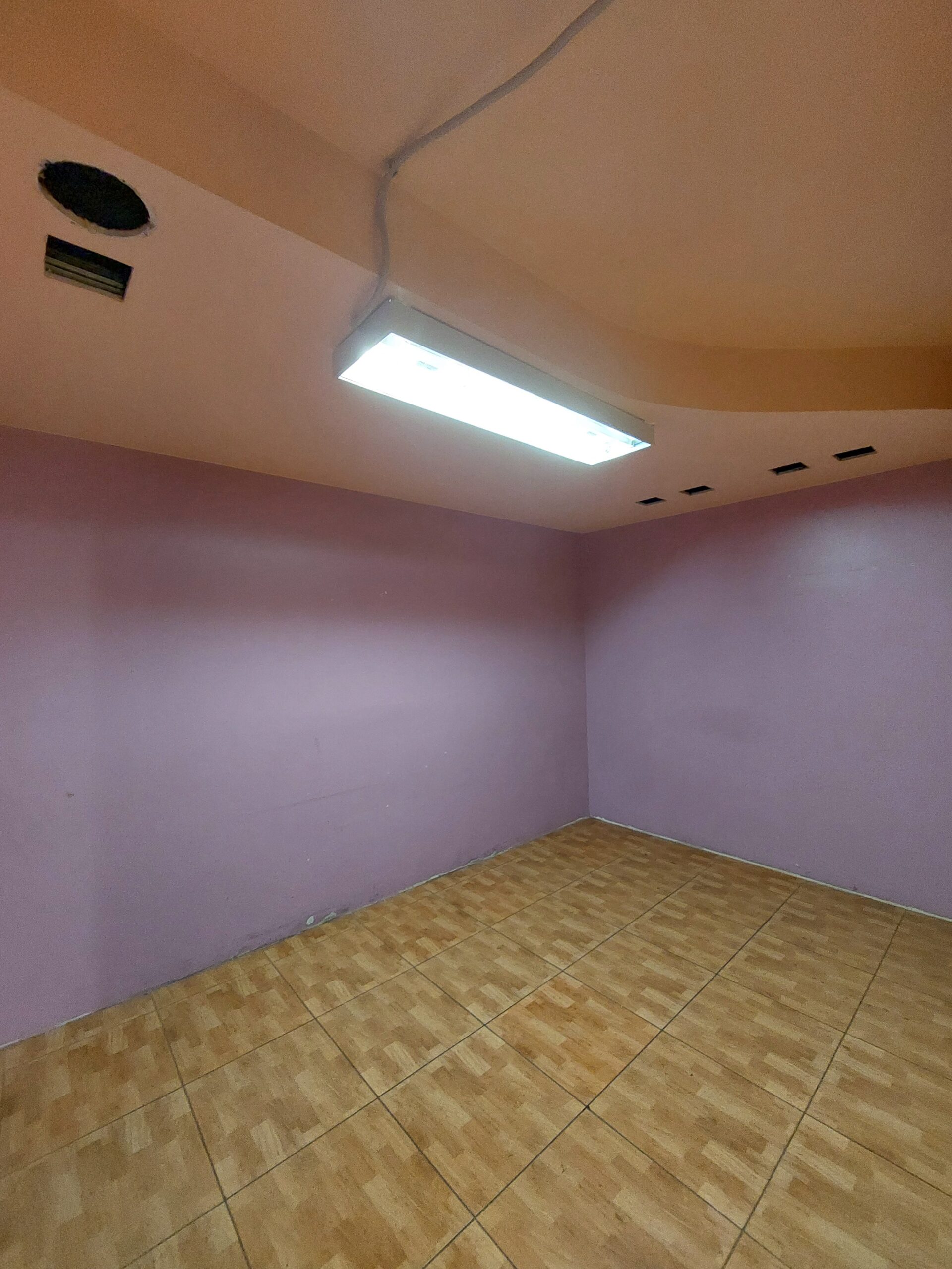 Išnuomojamos prekybinių patalpų dalis