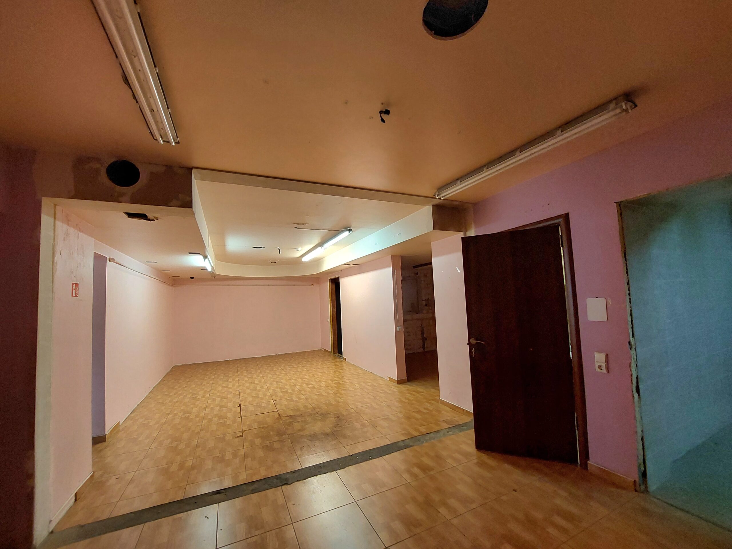 Išnuomojamos prekybinių patalpų dalis