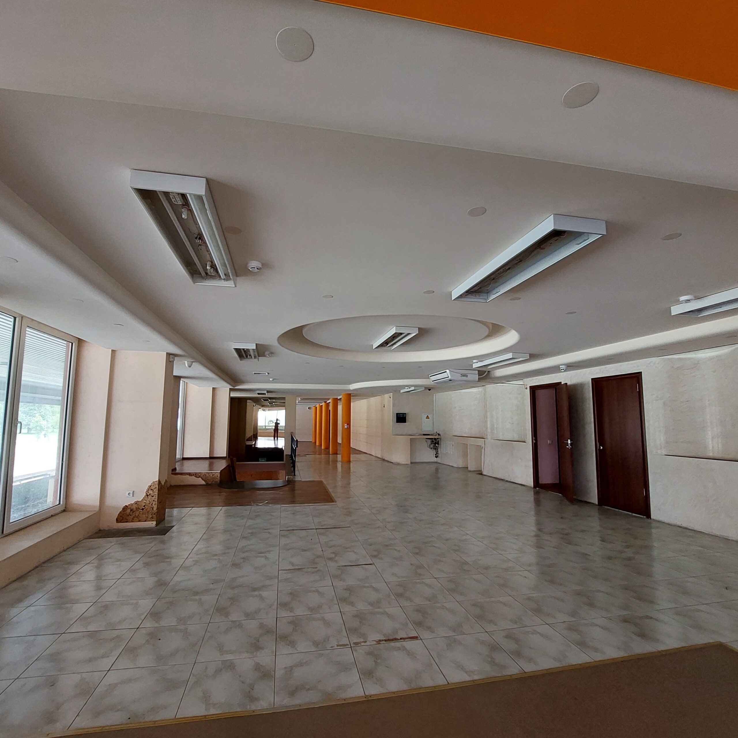 Išnuomojamos prekybinių patalpų dalis