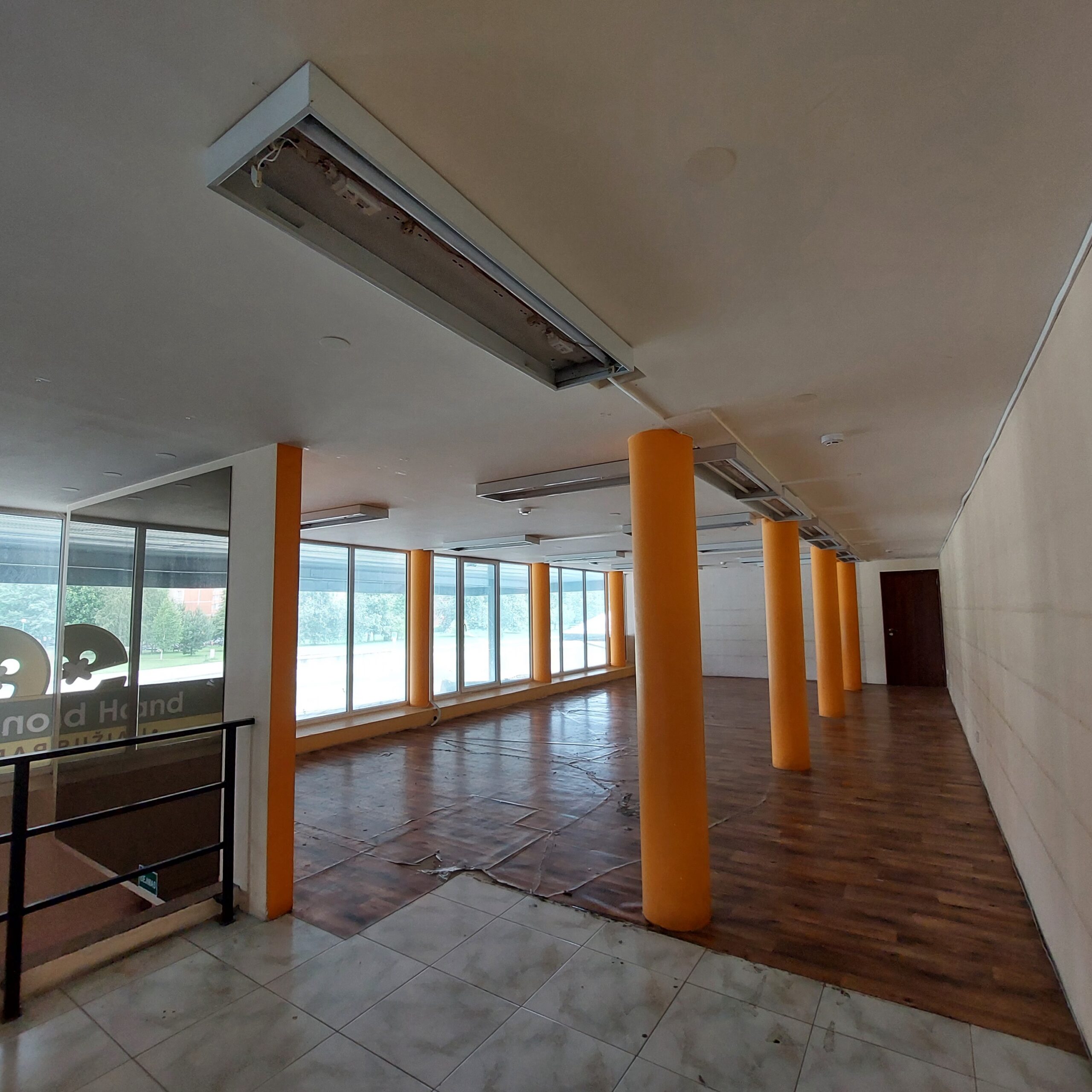 Išnuomojamos prekybinių patalpų dalis